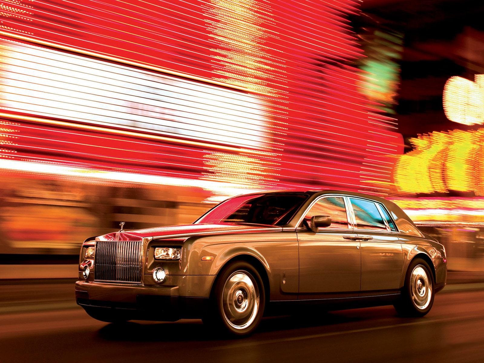 Rolls royce phantom Wallpaper