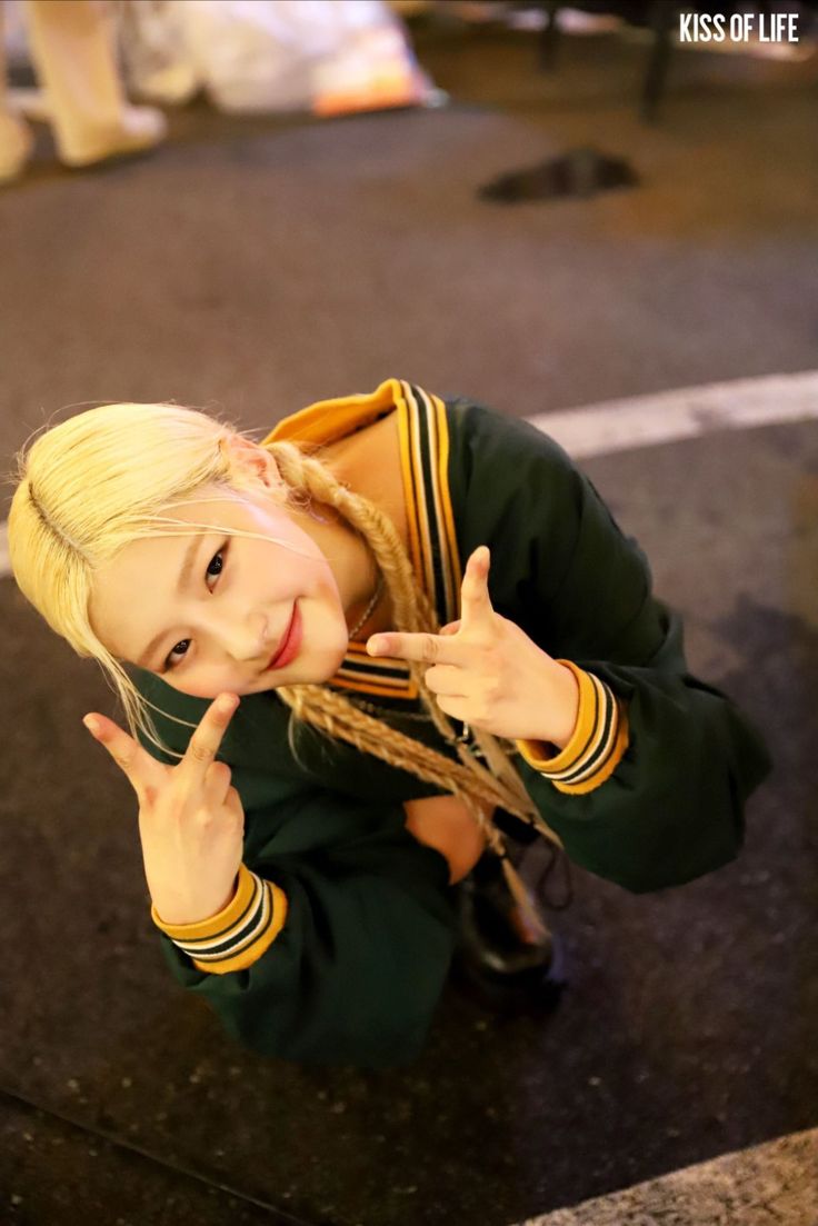 Kiss, Zodiac signs gemini