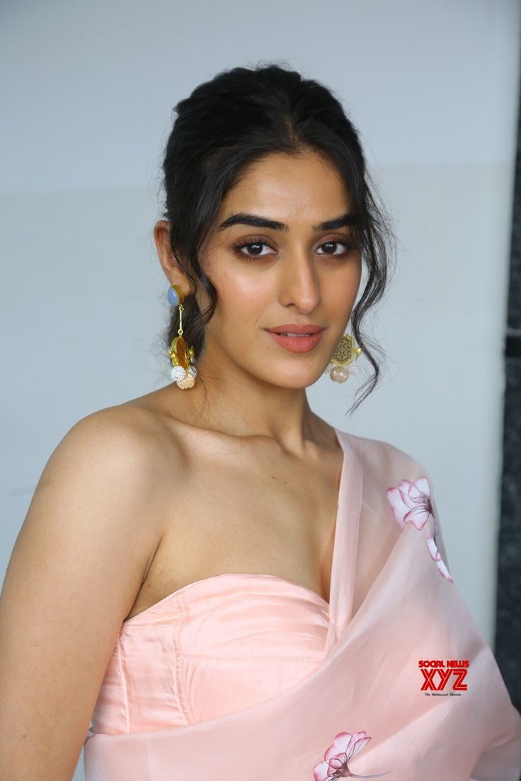 Actress Sakshi Vaidya Glam Stills From