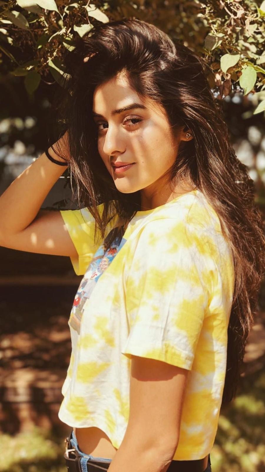 Sakshi Vaidya's posts will steal your