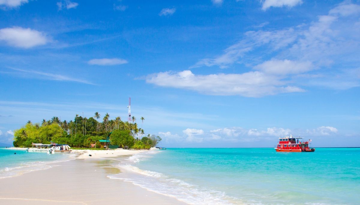 4D3N Semporna Island Hopping Package