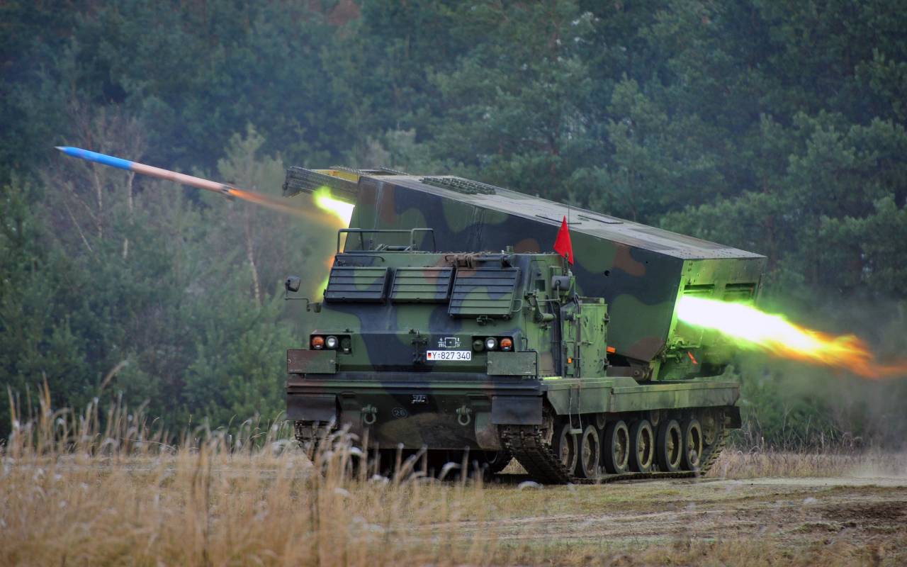 American Grad. MLRS M270 MLRS