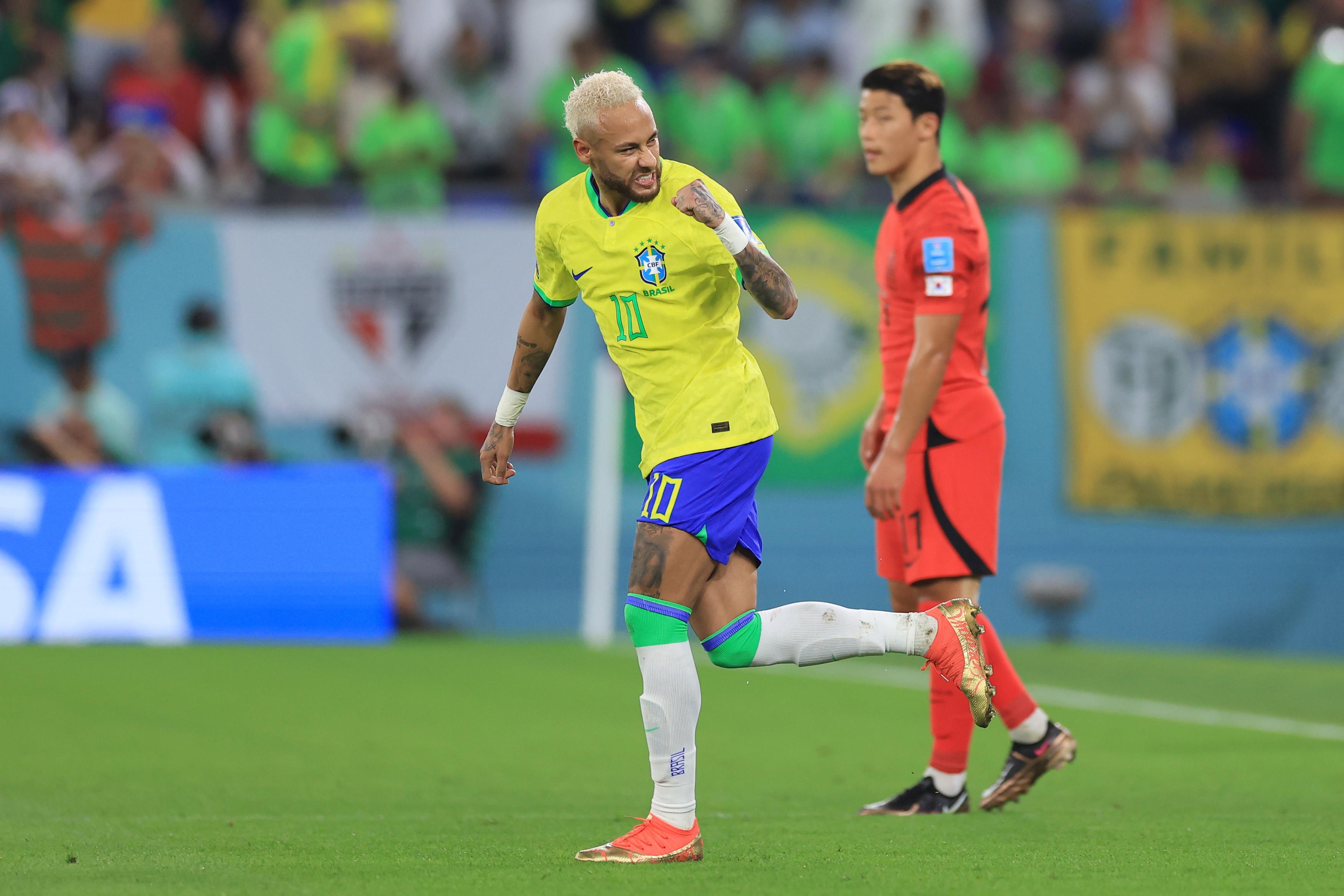 Neymar Jr returns, scores, Brazil