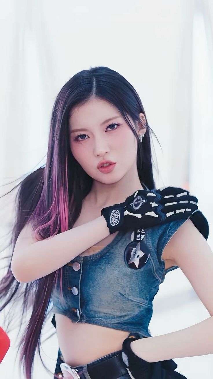 BABYMONSTER SHEESH MV WALLPAPER