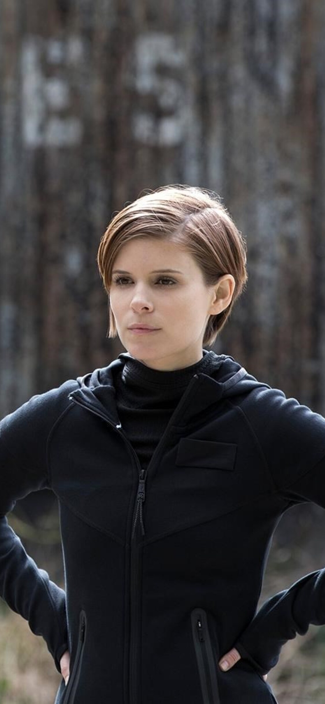 Kate Mara In Morgan iPhone XS