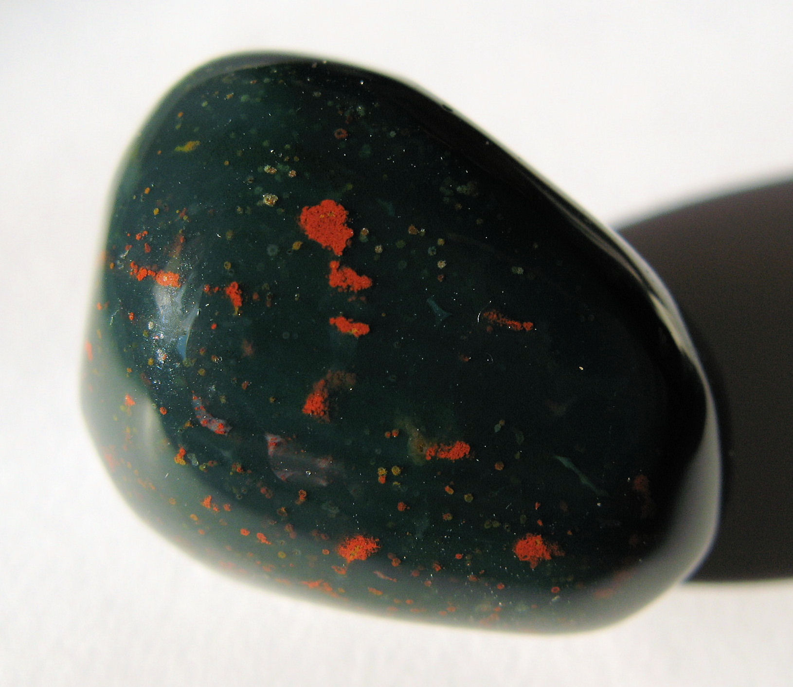 Heliotrope (mineral)