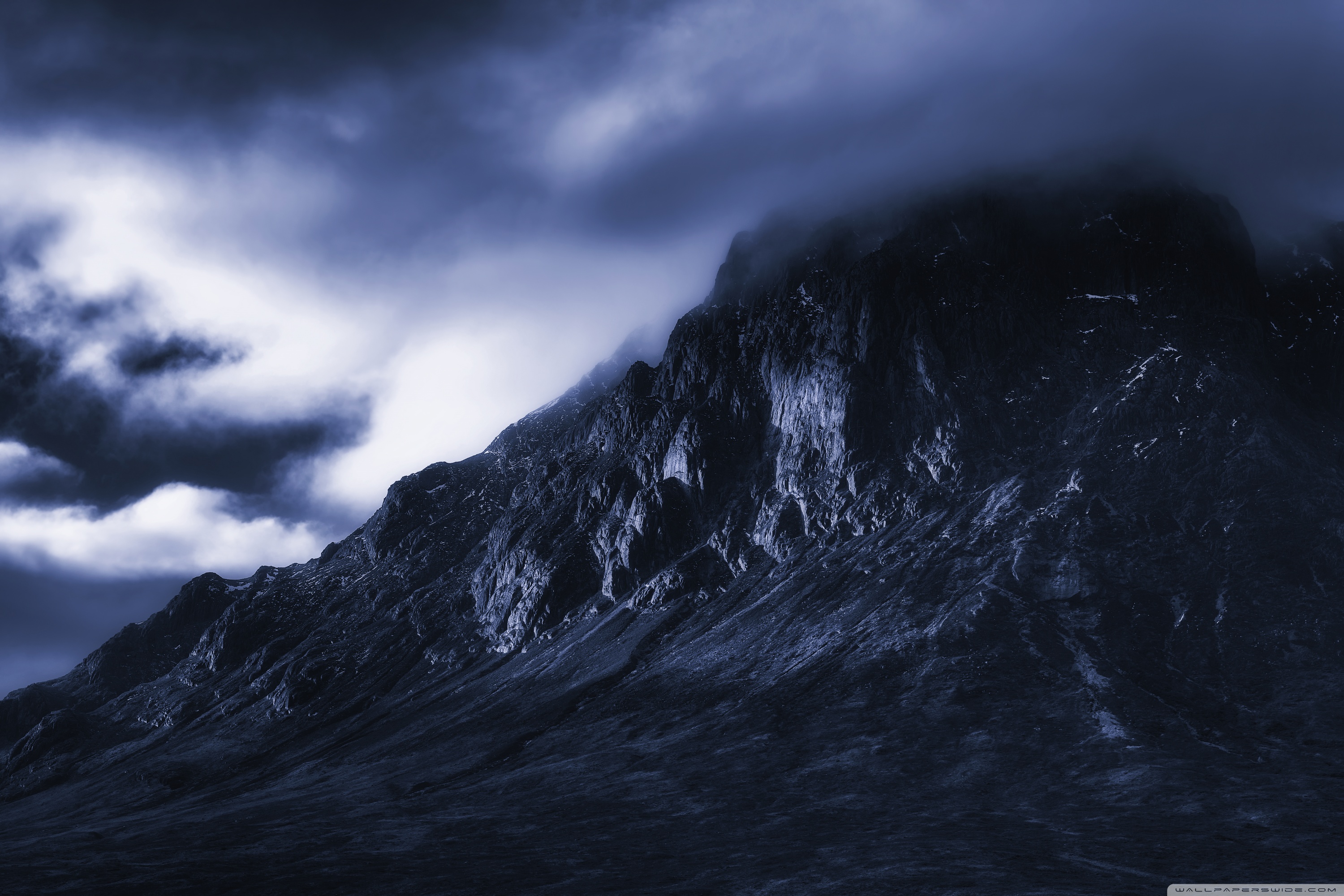 The Dark Mountain Ultra HD Desktop