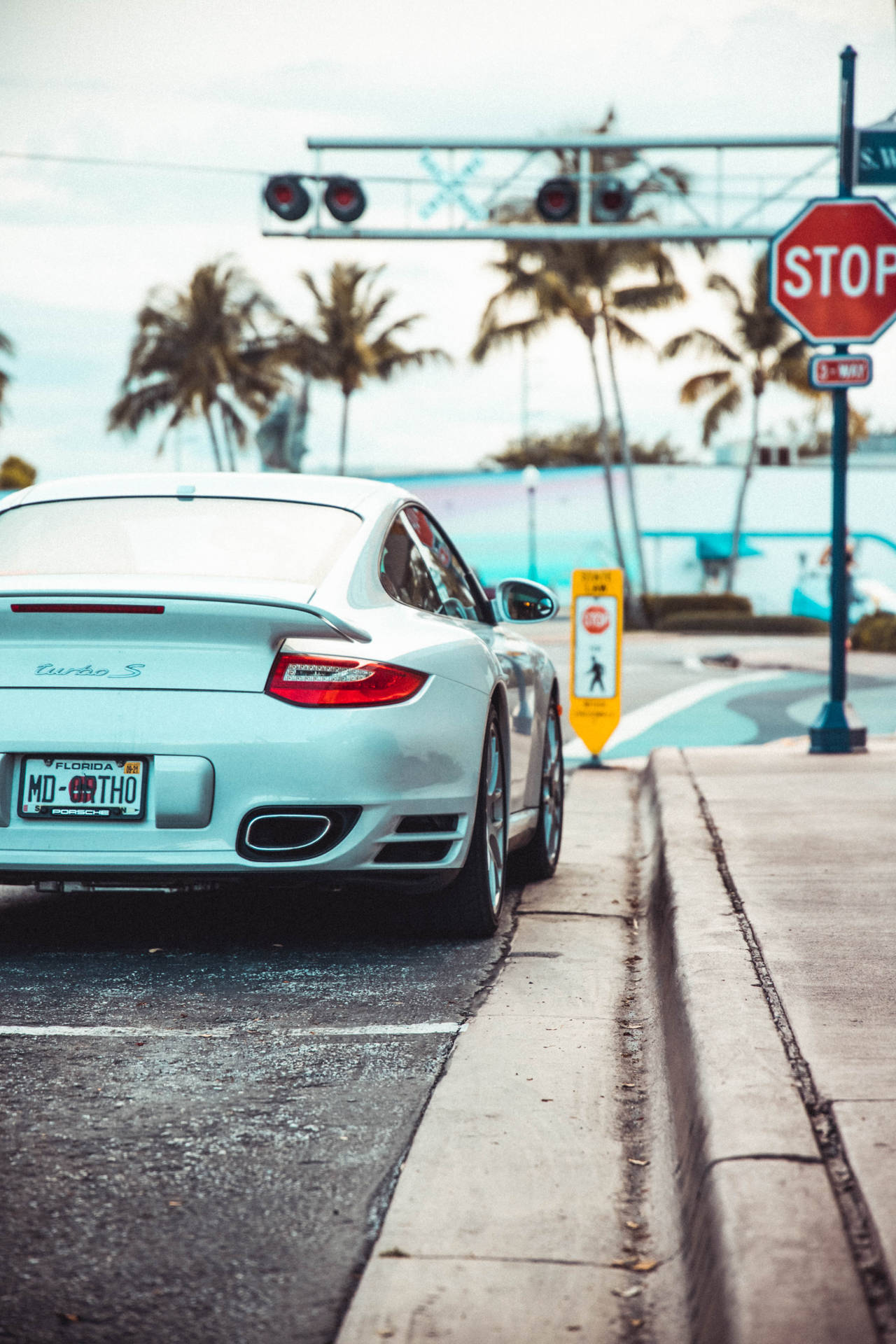 Download Porsche Wallpaper