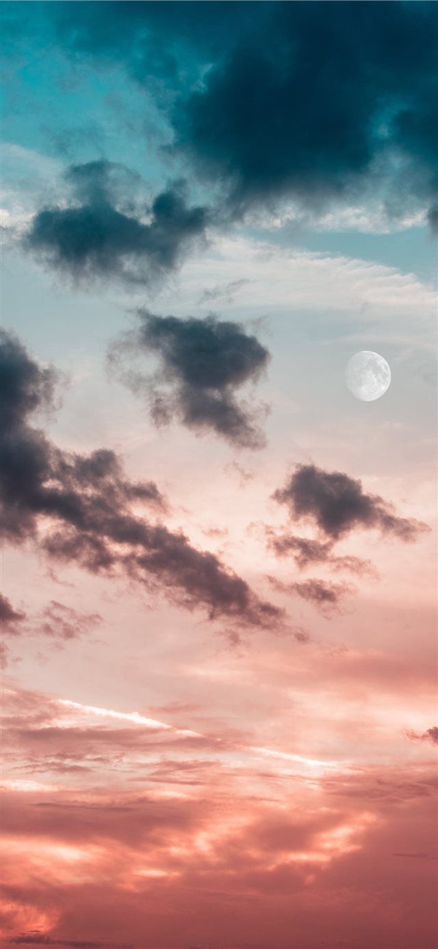 New moon iPhone X Wallpaper
