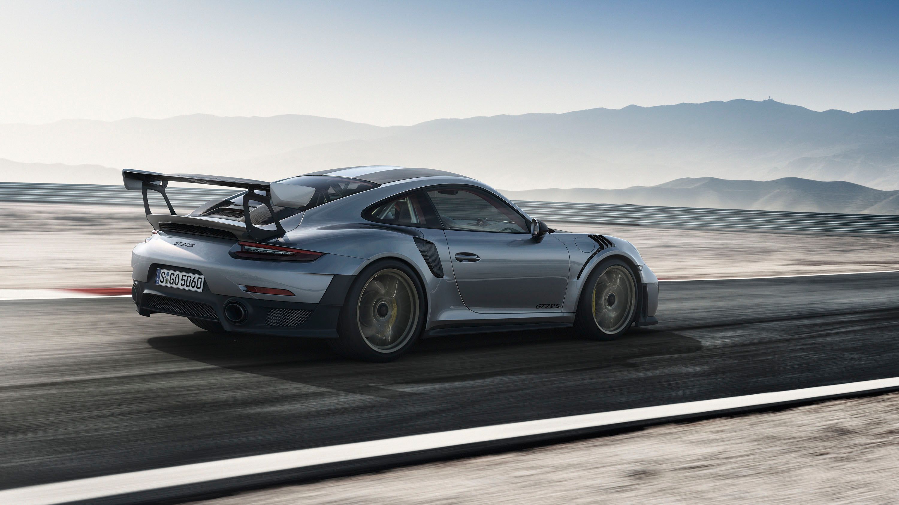 Your Must Have Porsche 911 GT2 RS Wallpaper