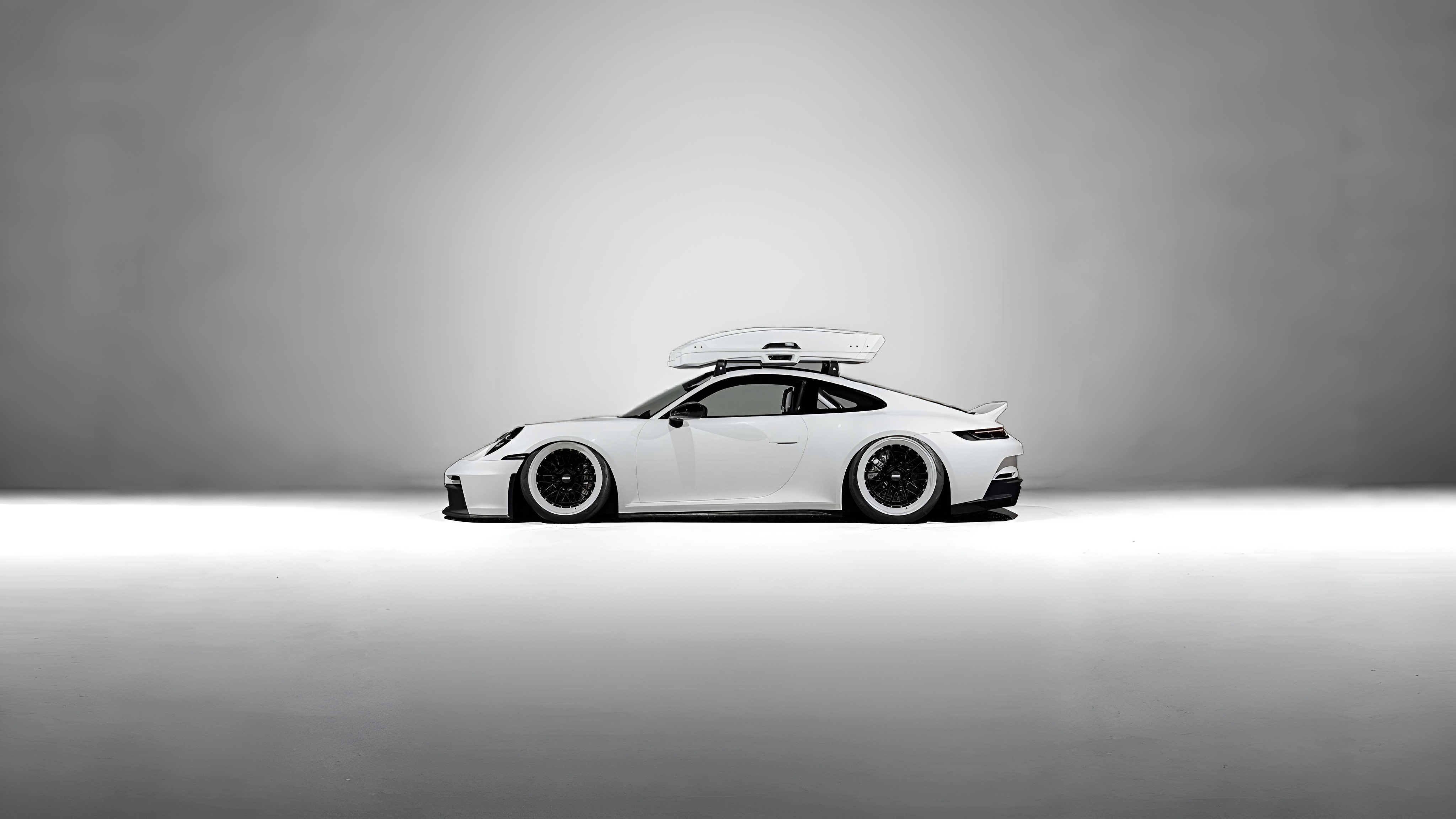 Car wallpaper [4096x2304]