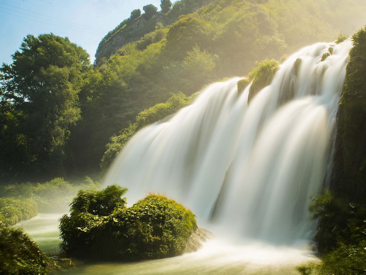 wallpaper 1280x960 waterfall, river