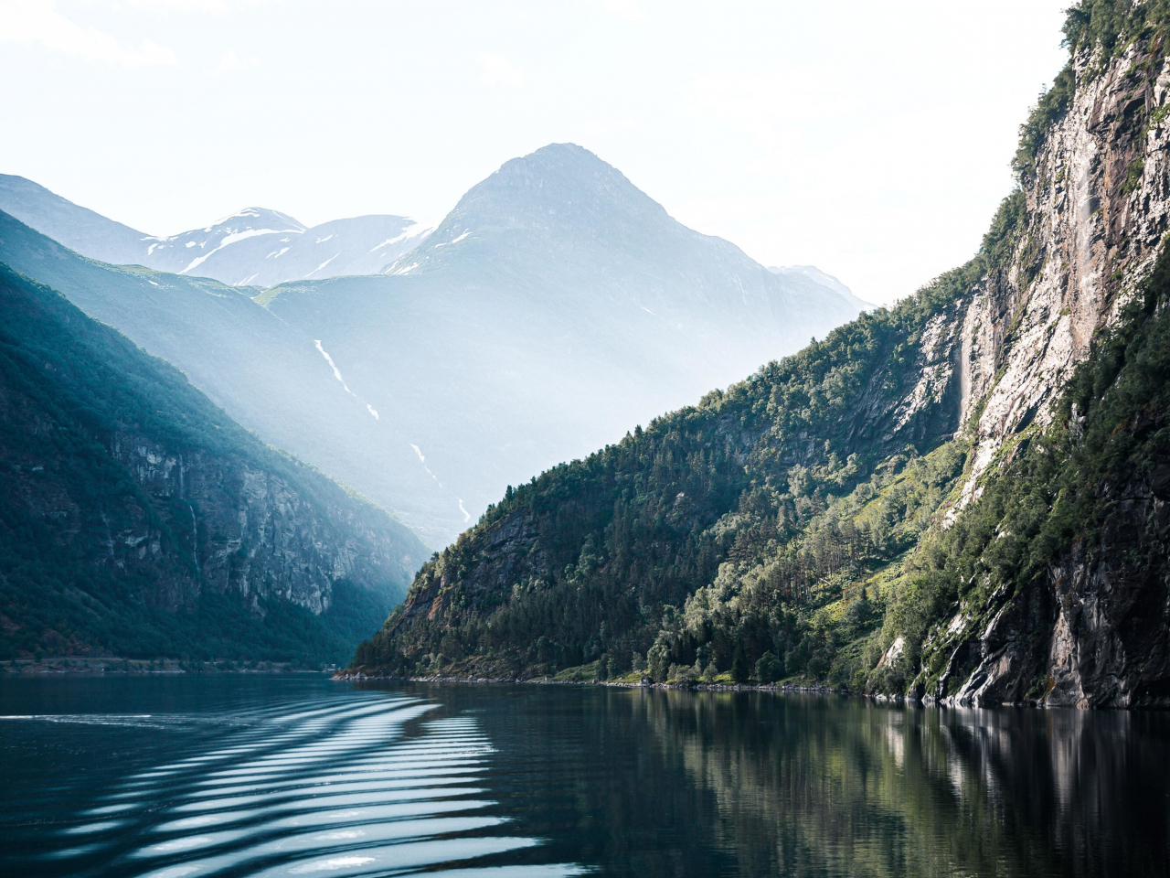 Download wallpaper 1280x960 lake