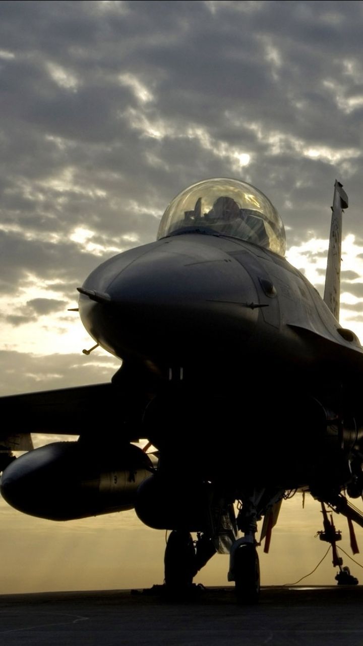 Fighting Falcon (720x1280) Wallpaper