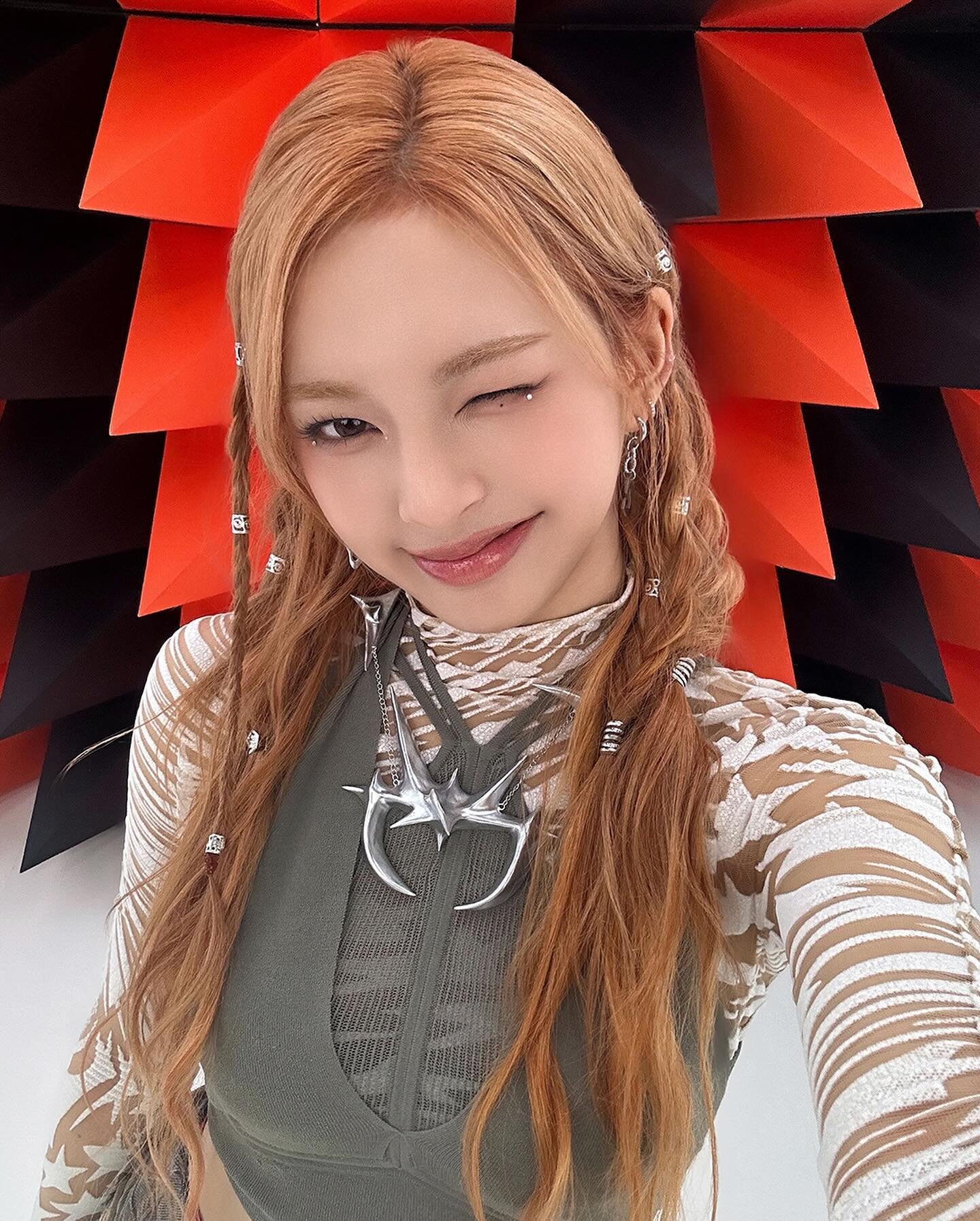 BABYMONSTER Instagram Update