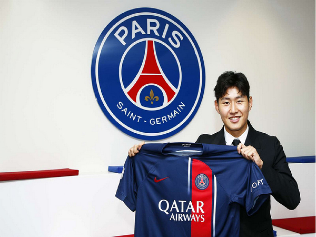 Paris Saint Germain Sign Kang In Lee