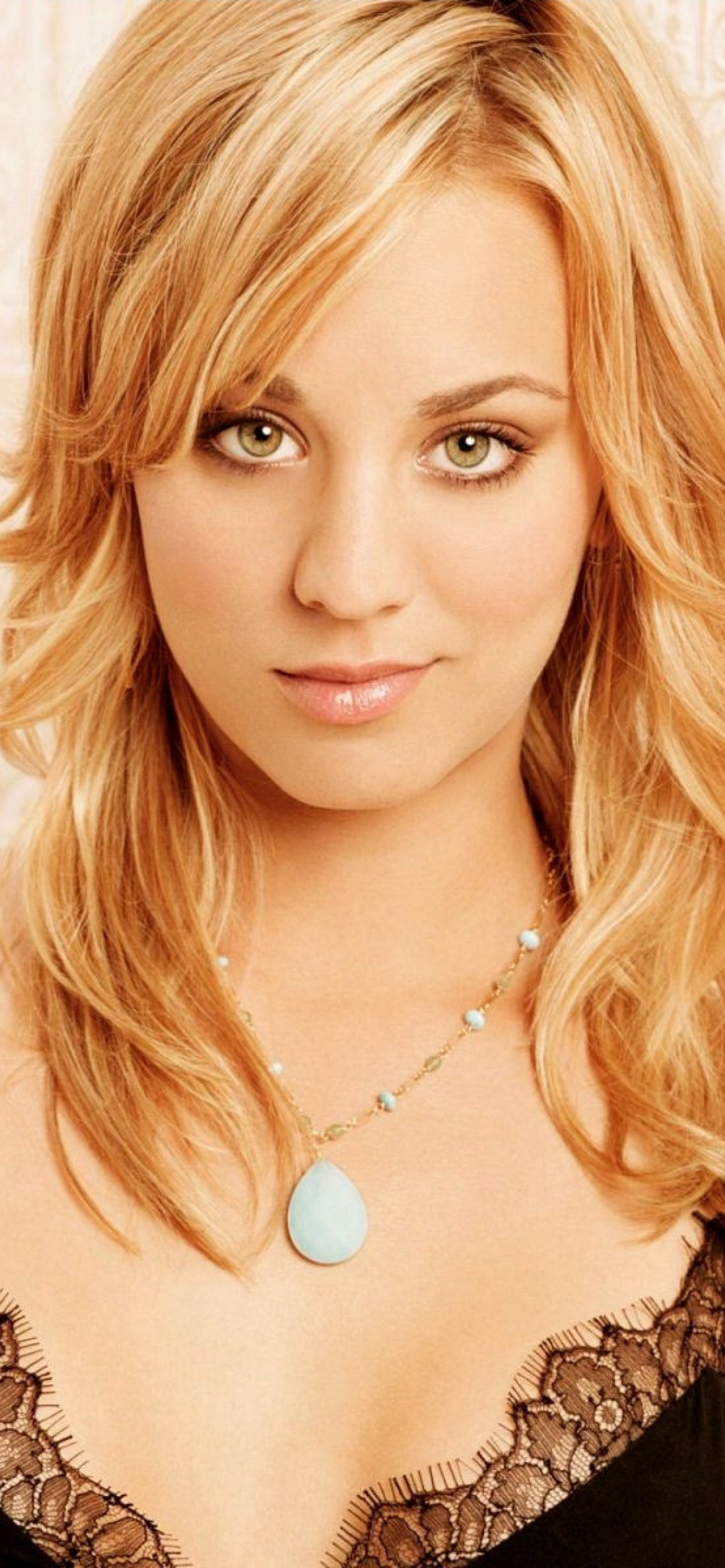 Kaley Cuoco iPhone Wallpapers Wallpaper Cave