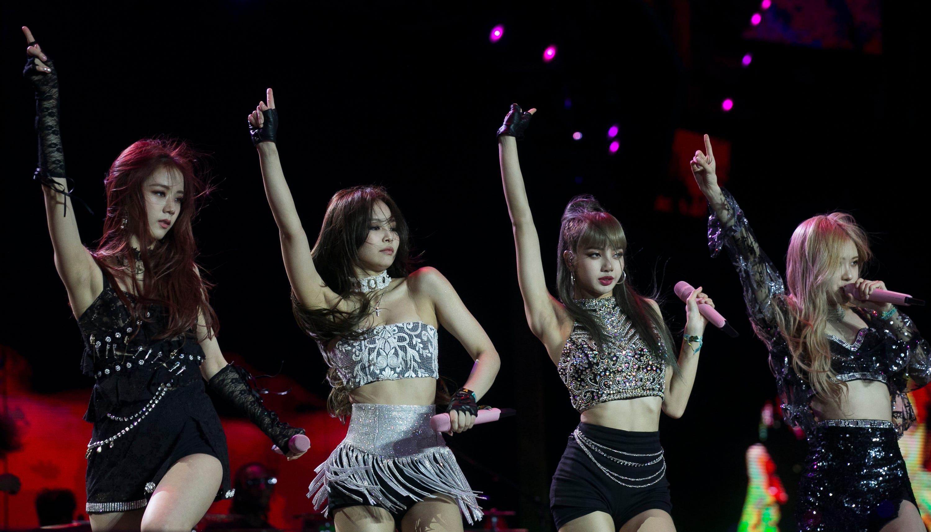 Photos: BLACKPINK performs Weekend 2 at
