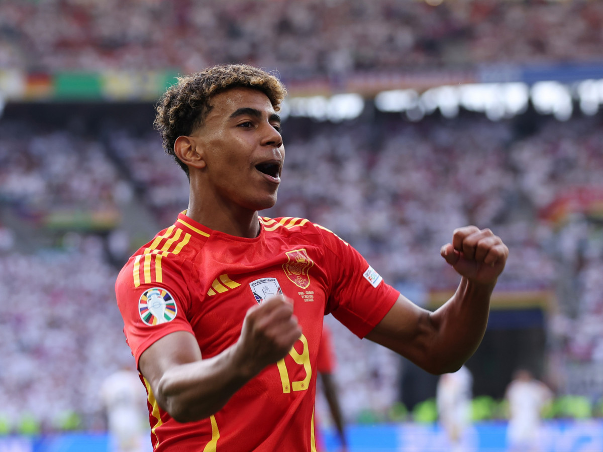 Lamine Yamal writes history as Spain