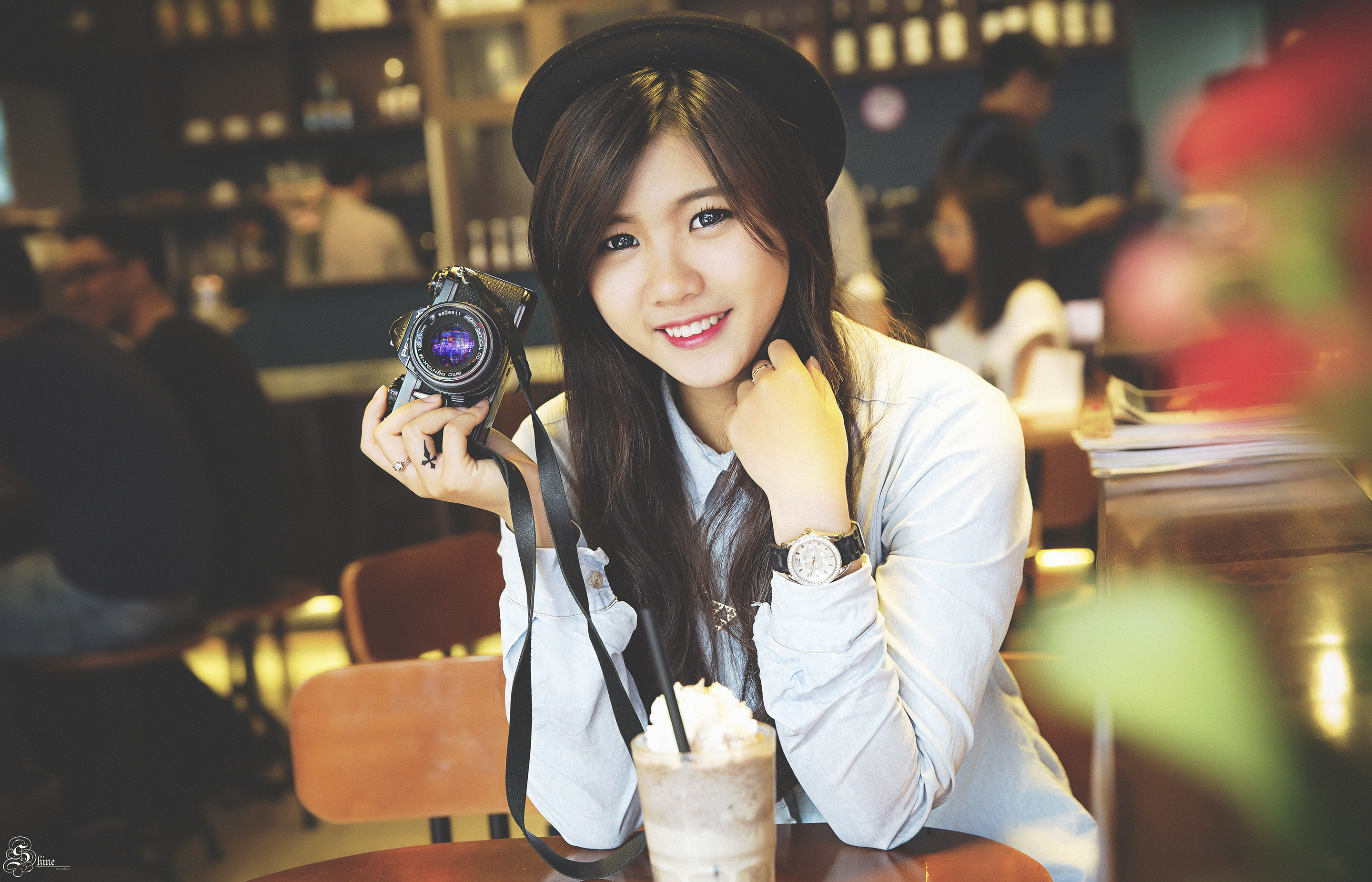 Asian Woman HD Wallpaper