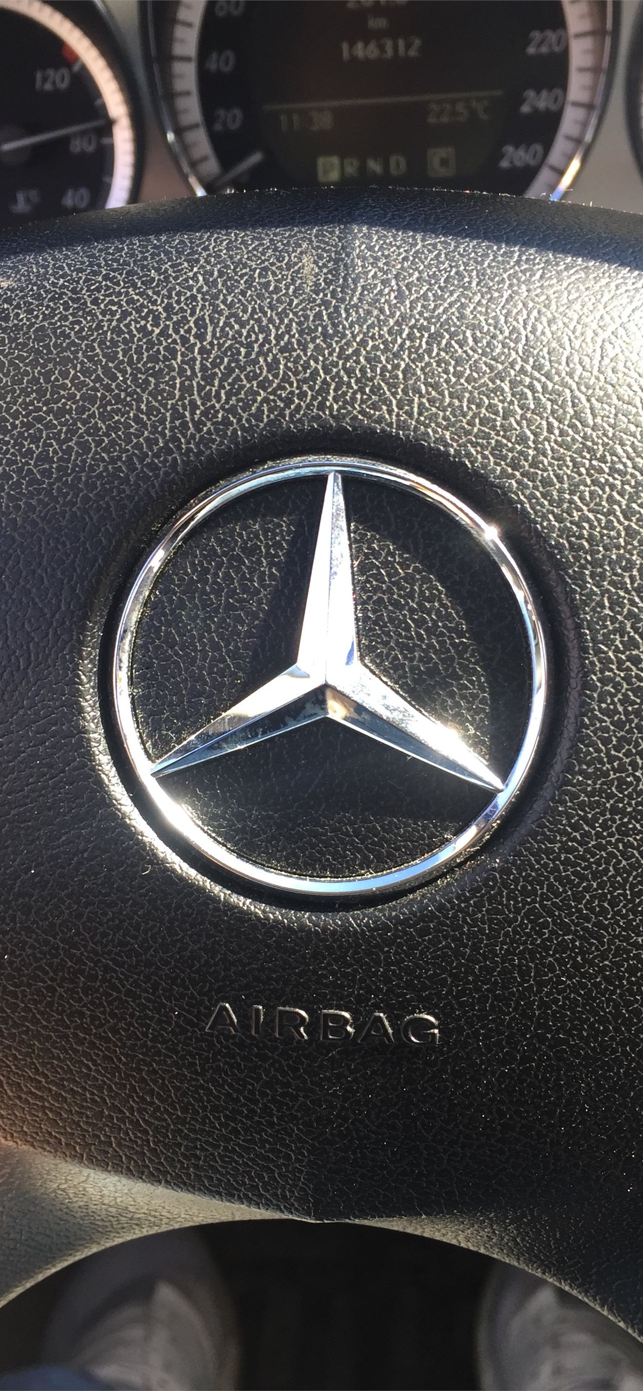 mercedes benz logo iPhone Wallpaper