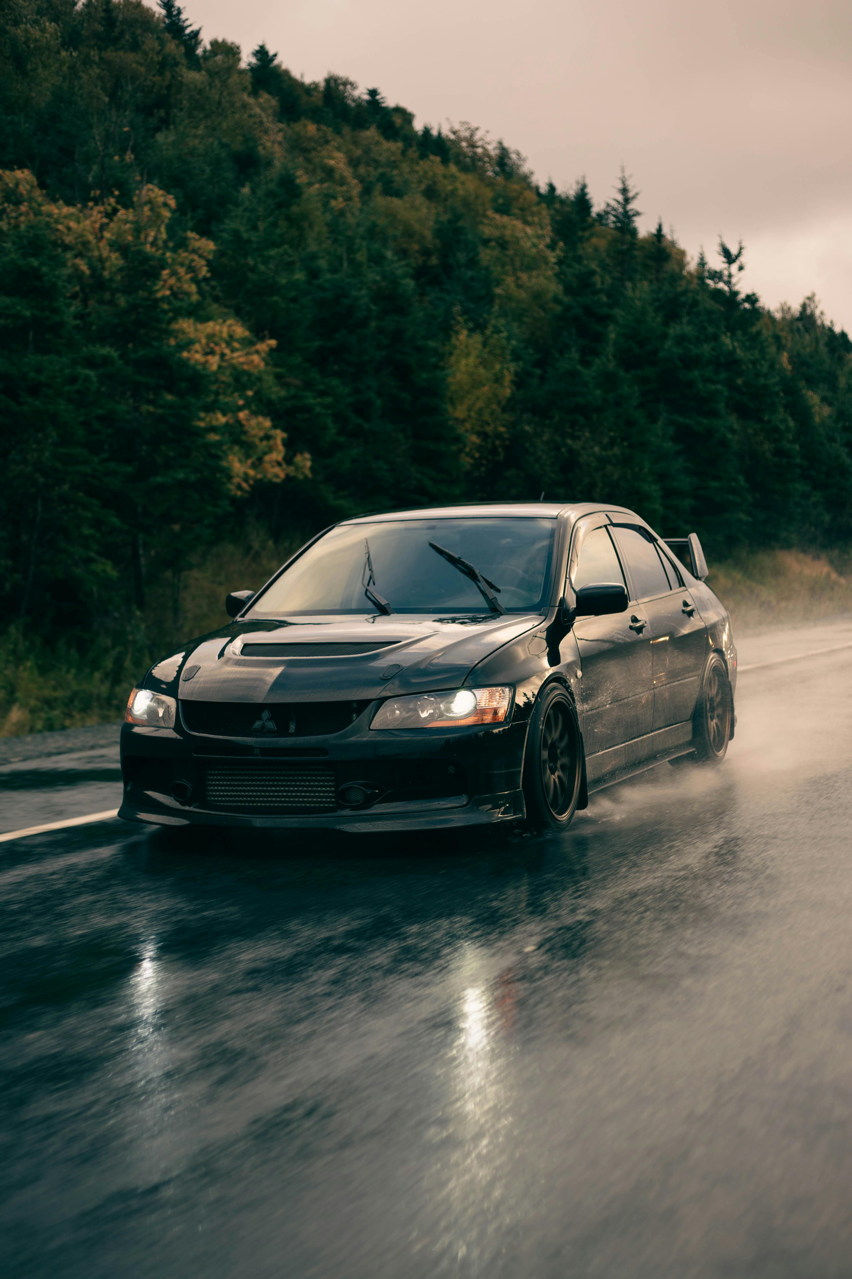Mitsubishi Lancer Evolution X Photo