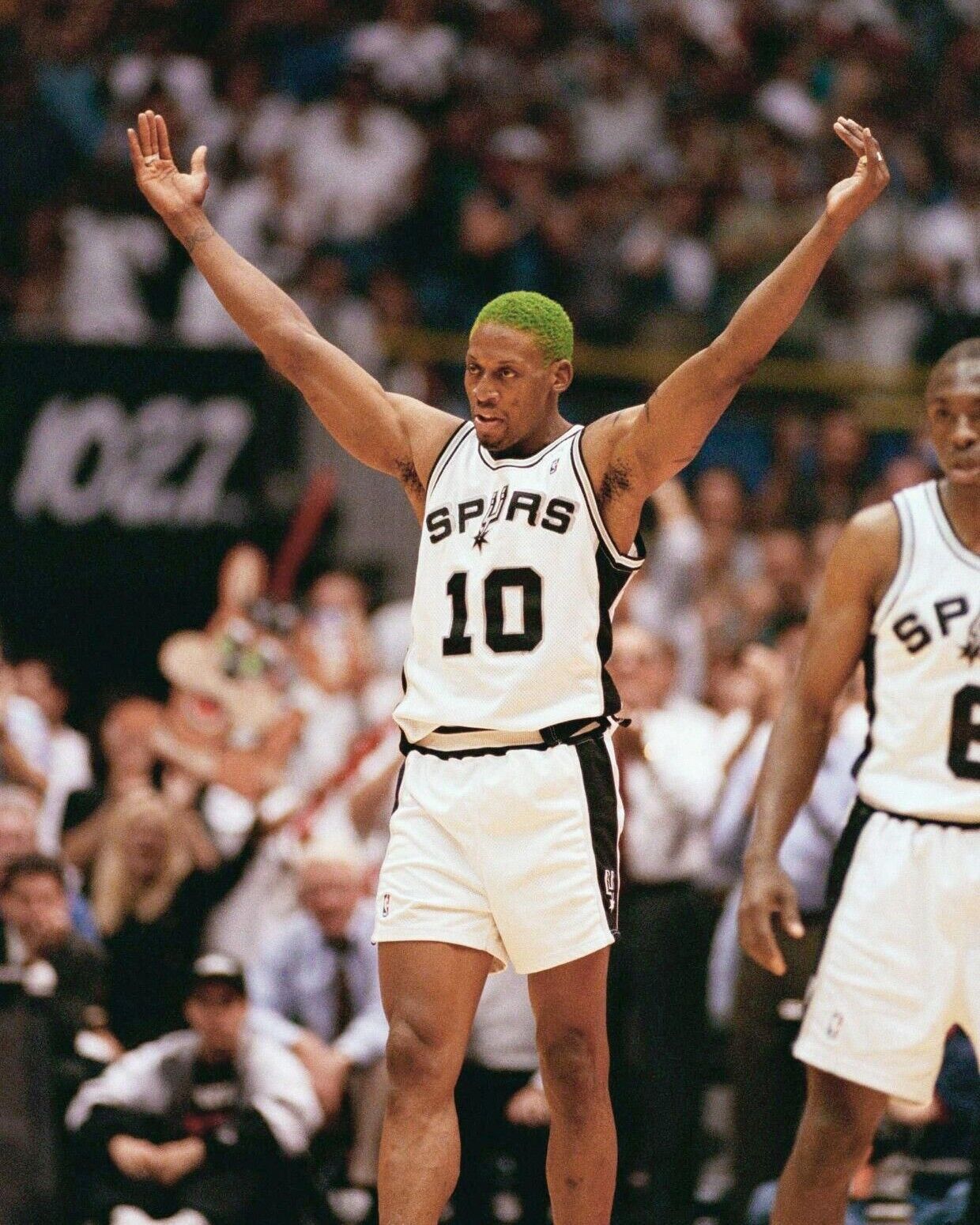 DENNIS RODMAN 8X10 PHOTO SAN ANTONIO