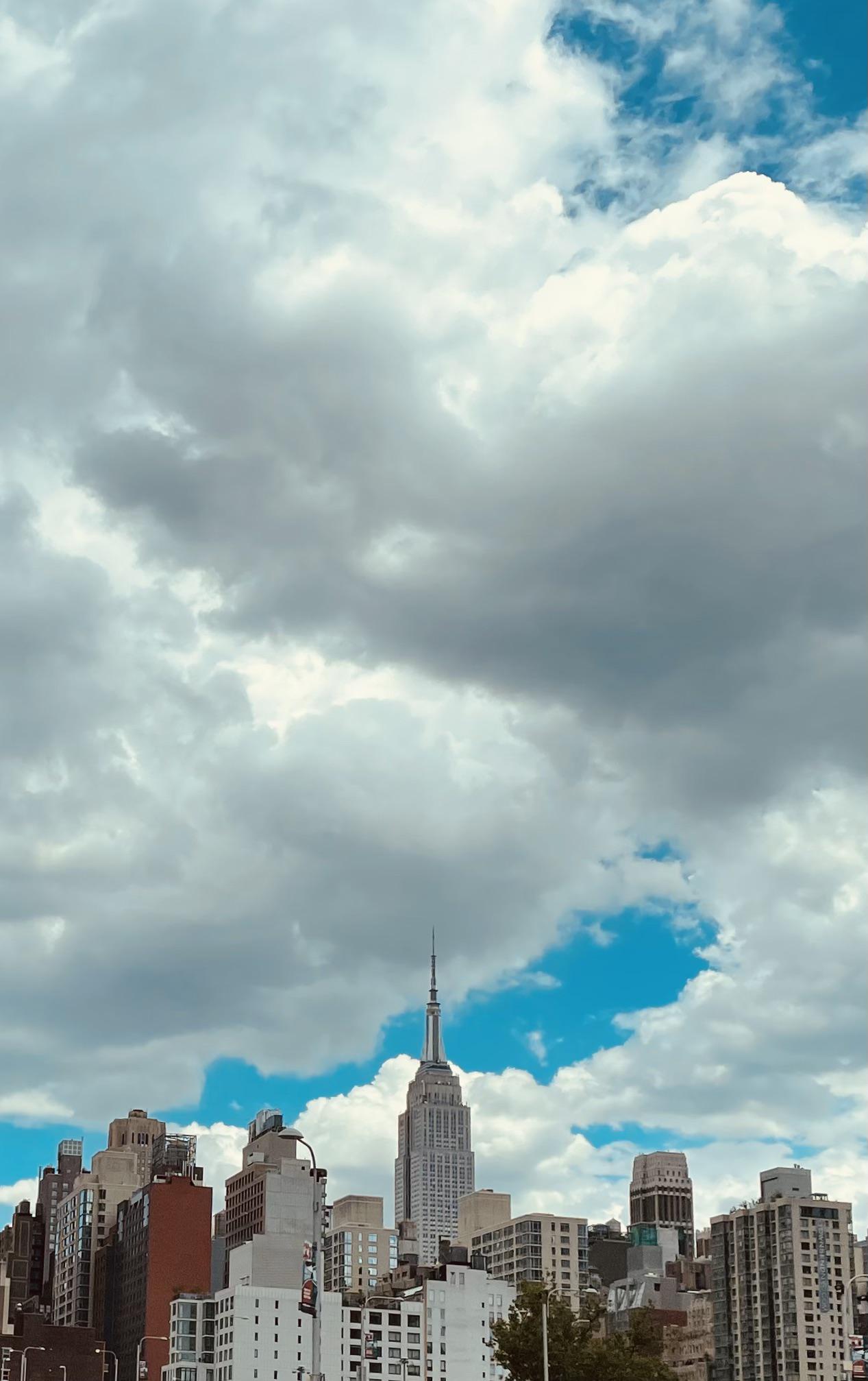 New York. iPhone 12 Pro., r