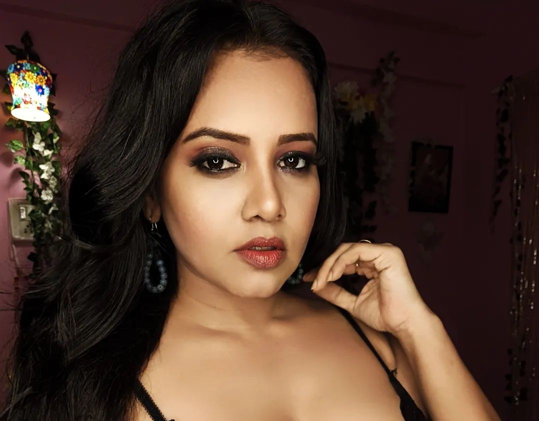 Ullu App actress Priya Gamre is very