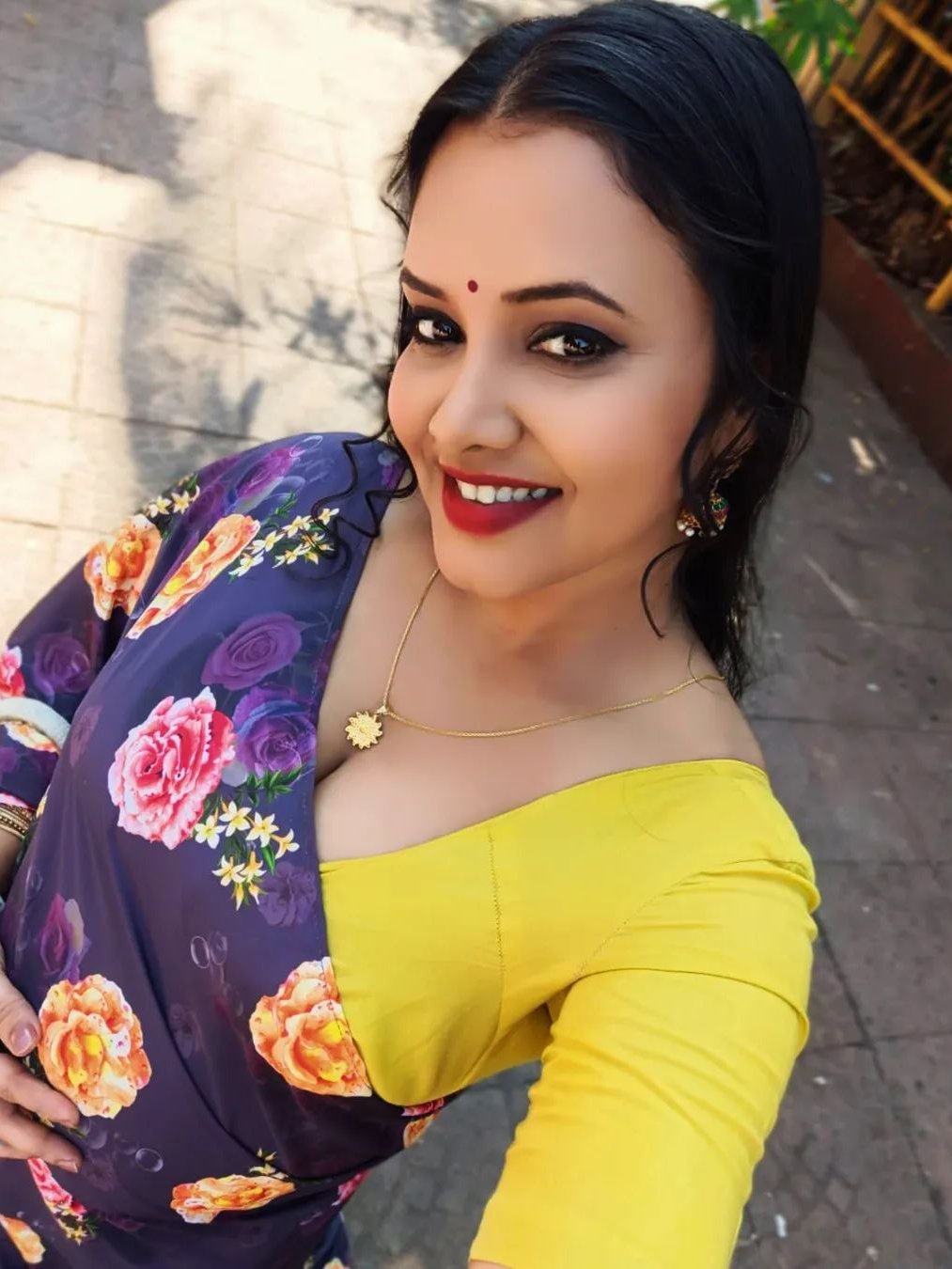 priya gamre shares bold photo