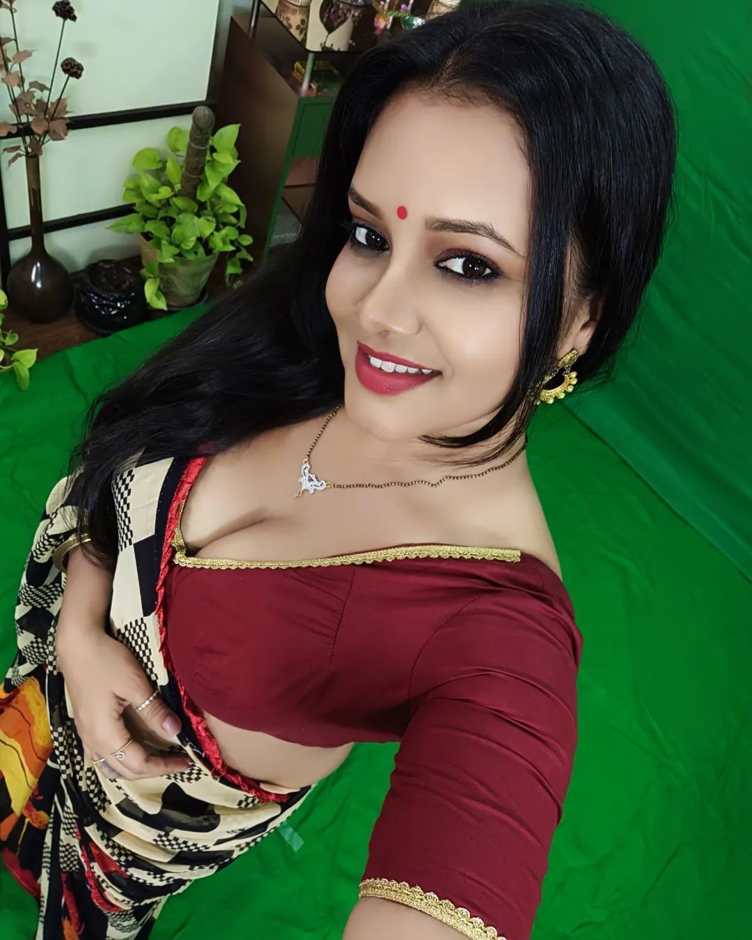 उल्लू ऐप' की Priya Gamre का बोल्ड