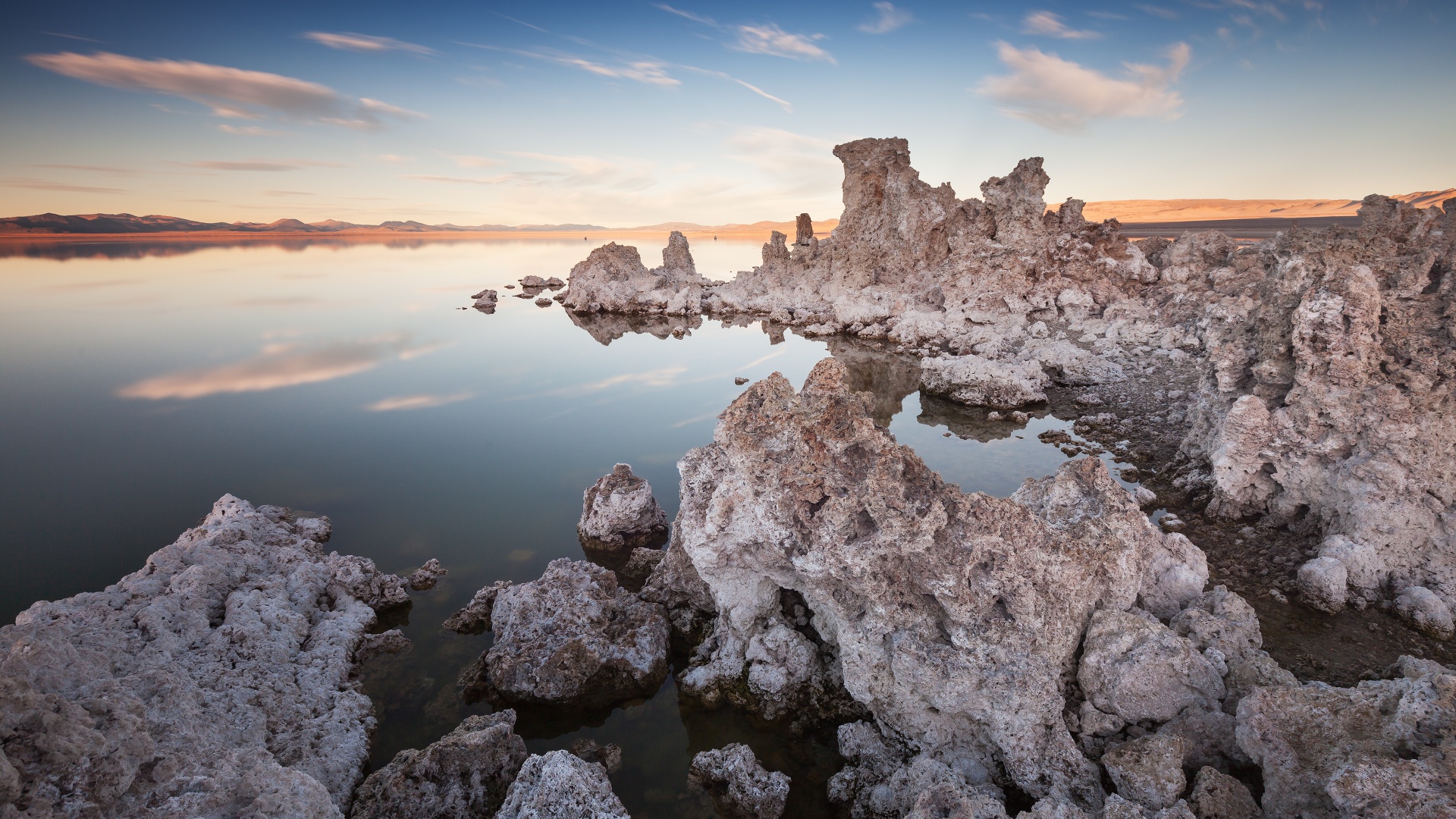 Mono Lake Wallpaper 4K, Rocky shore