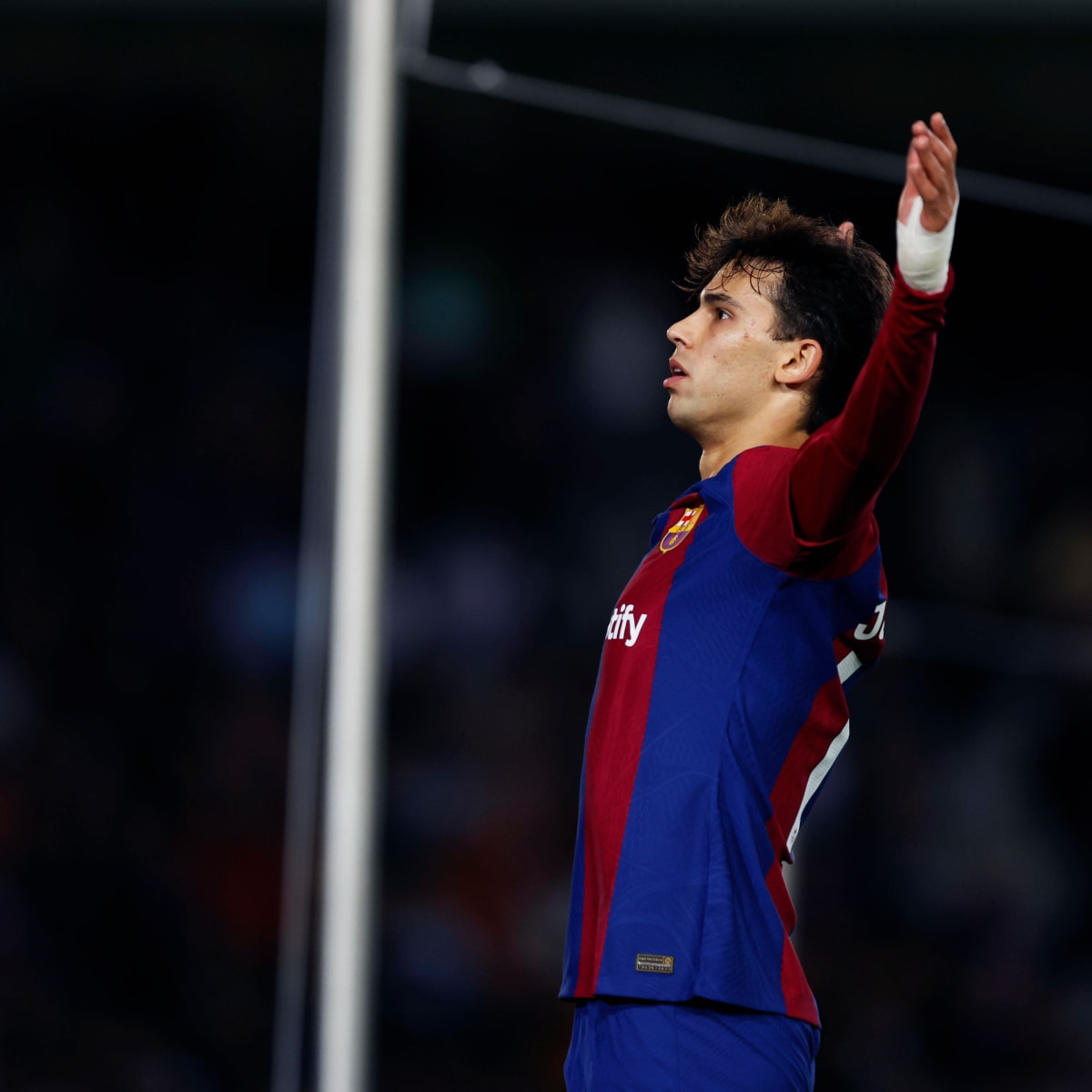 Barcelona beat Atletico Madrid