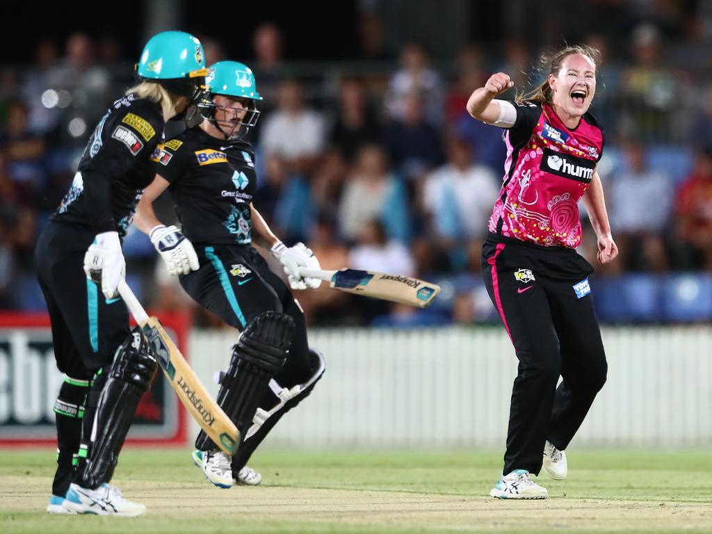 Sydney Sixers' bowler Lauren Cheatle