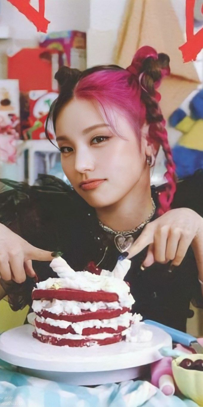 YEJI WALLPAPER