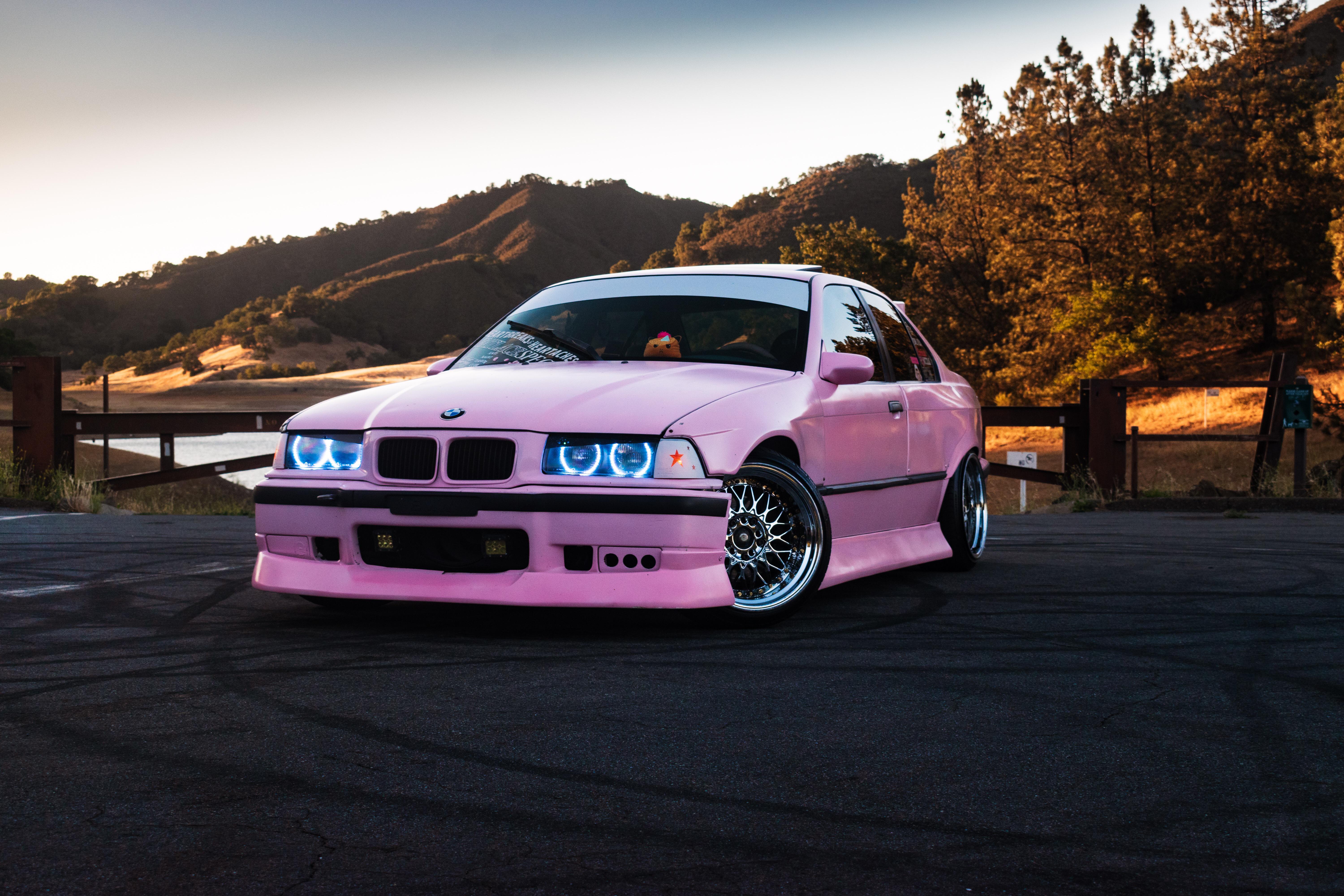 e36. the middle ones my wallpaper lol