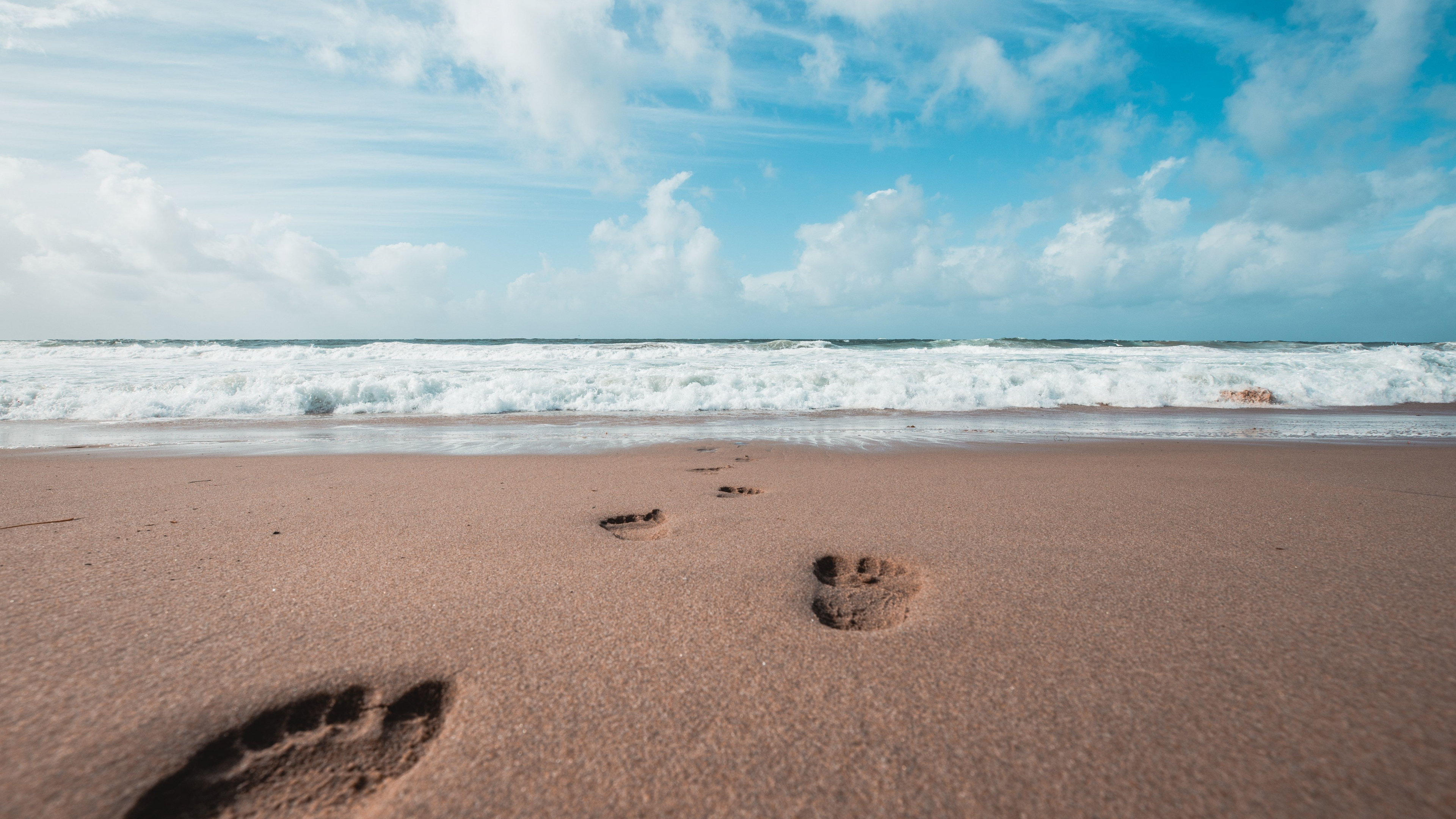 Download wallpaper 3840x2160 foot marks