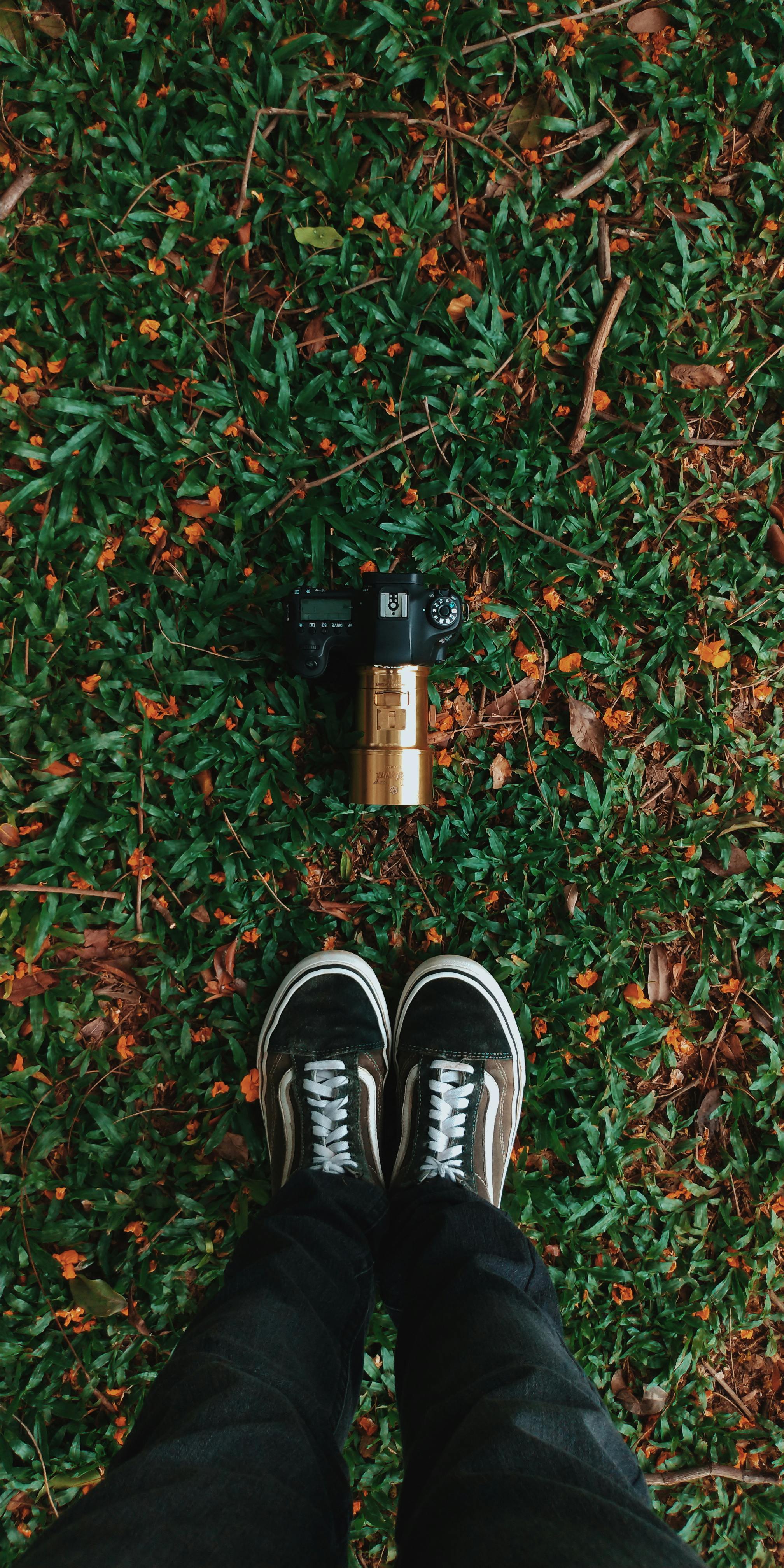 Camera Near Feet · Free