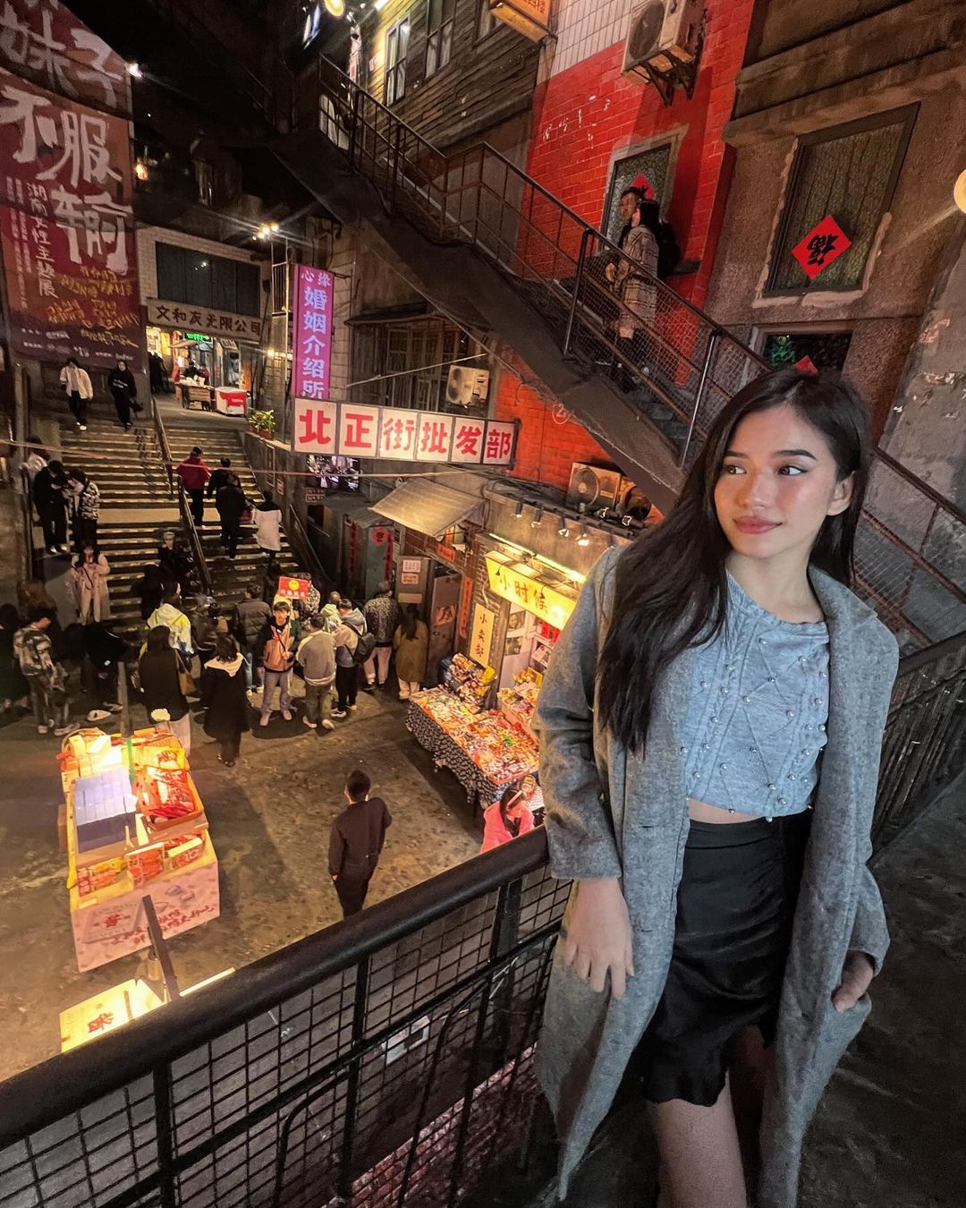 Bini Aiah's Neutral Travel Ouftits