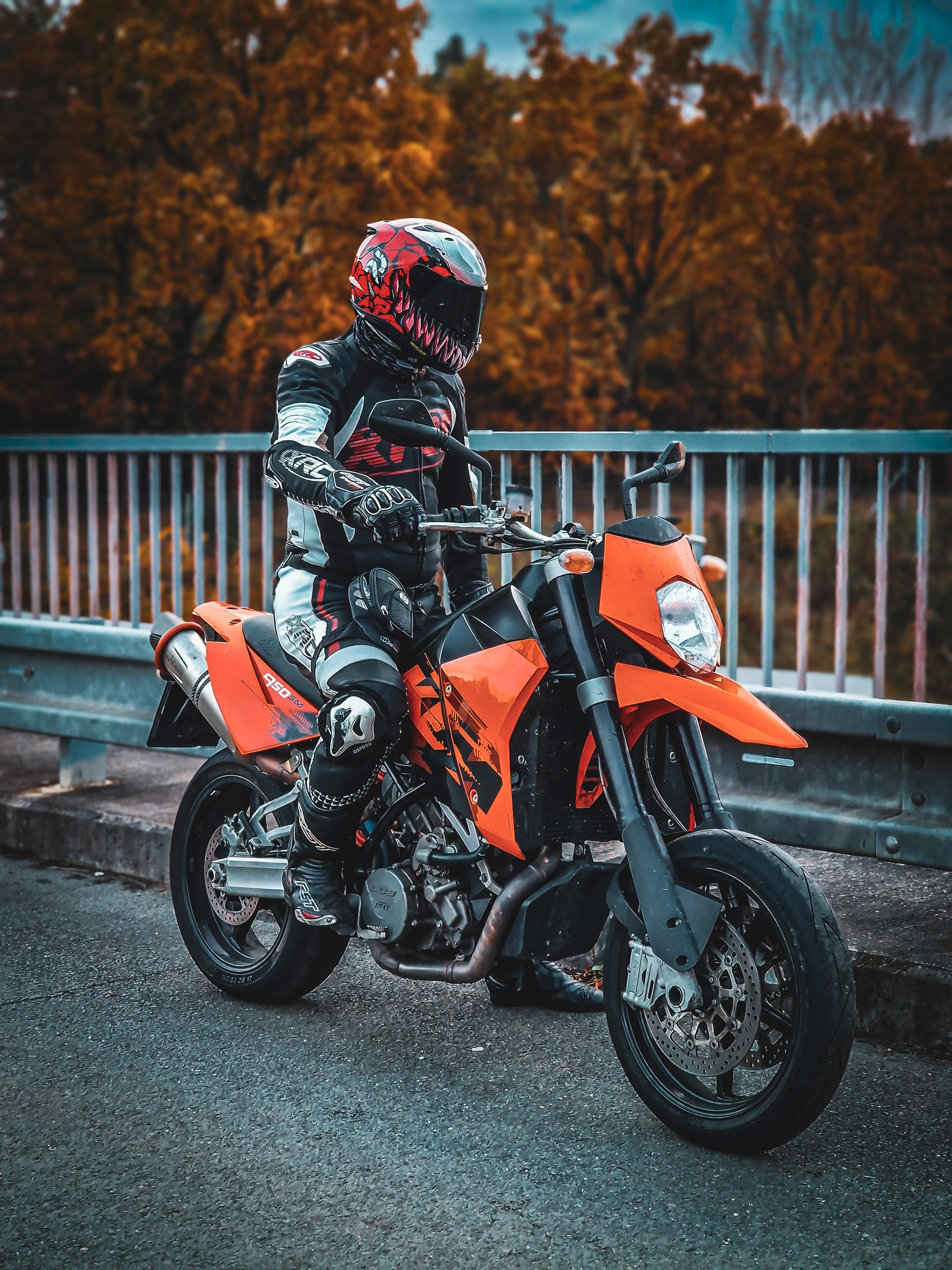 KTM 950 Supermoto