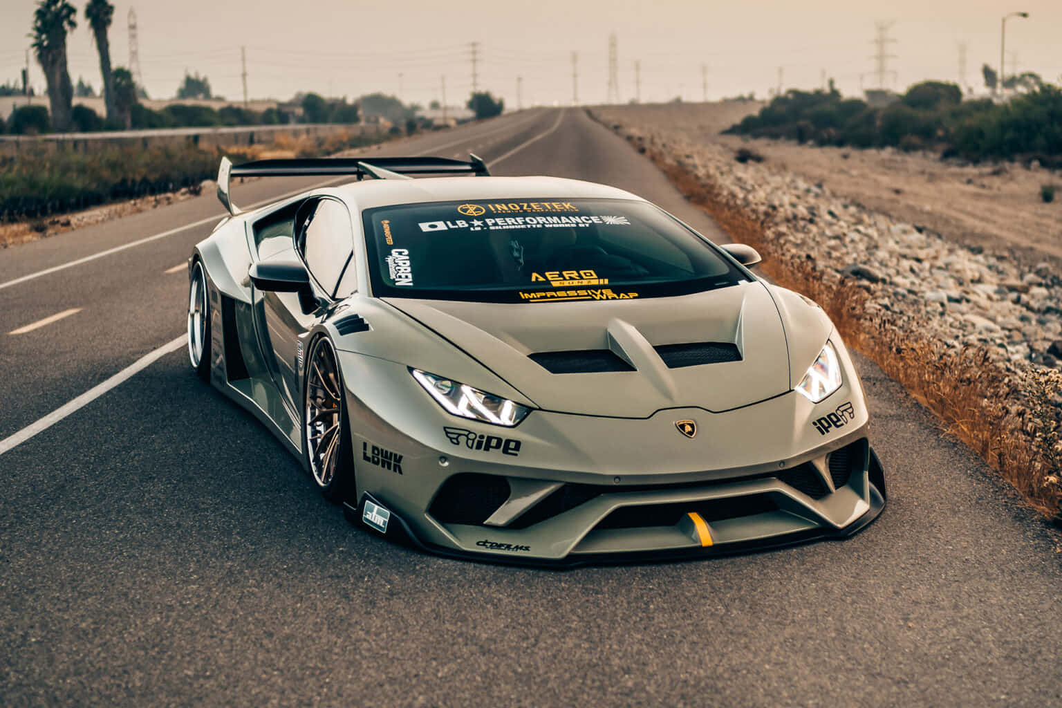 Stunning Lamborghini Silhouette