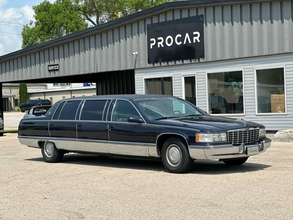 Used 1996 Cadillac Fleetwood