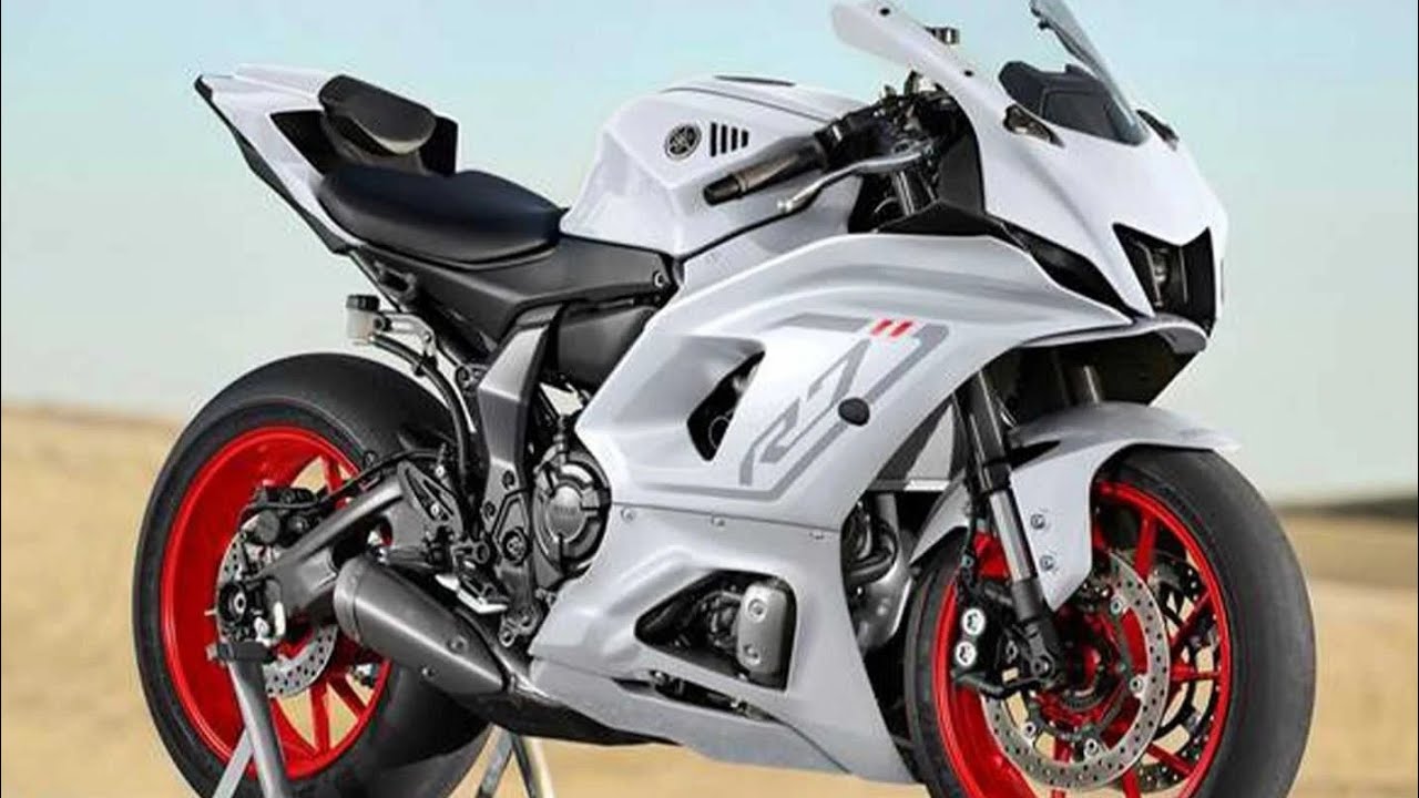 Finally, Yamaha R15 v4 Intensity White