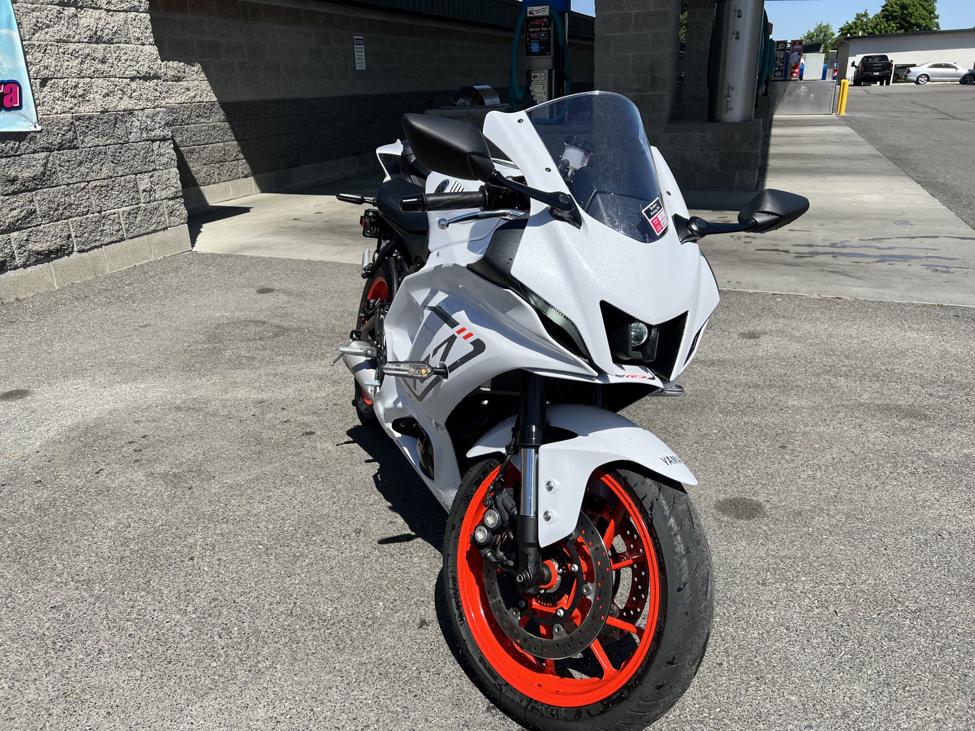 Intensity White sexiness. Yamaha YZF