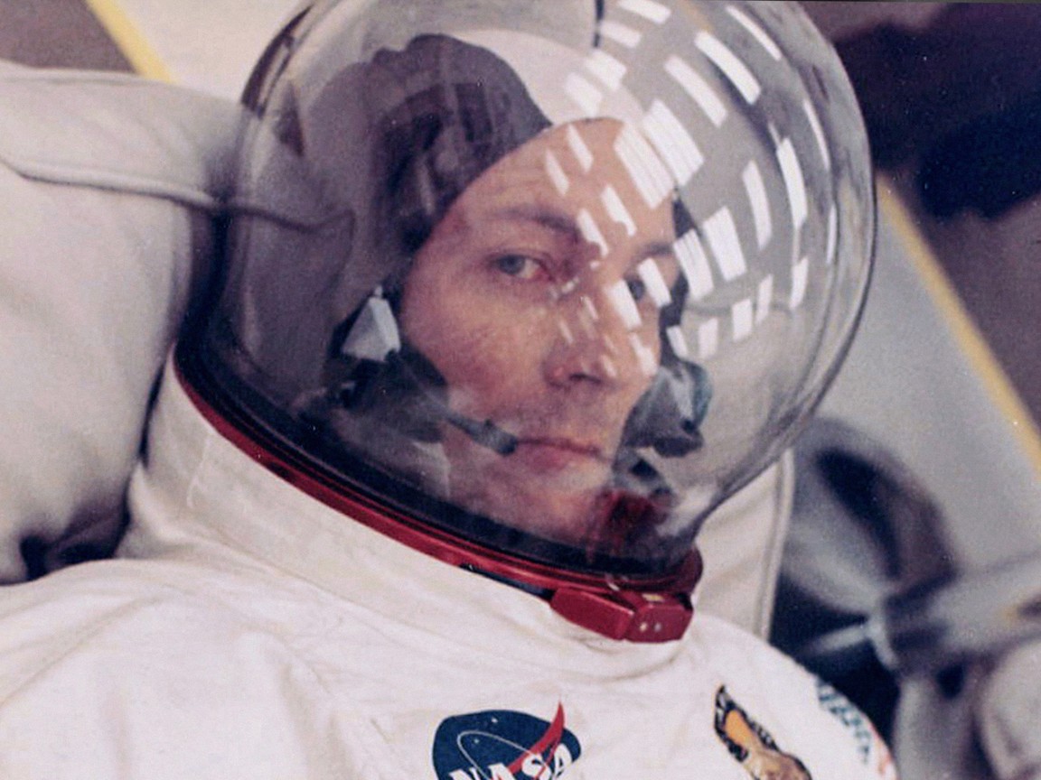 Apollo 13: Survival Picture. Rotten