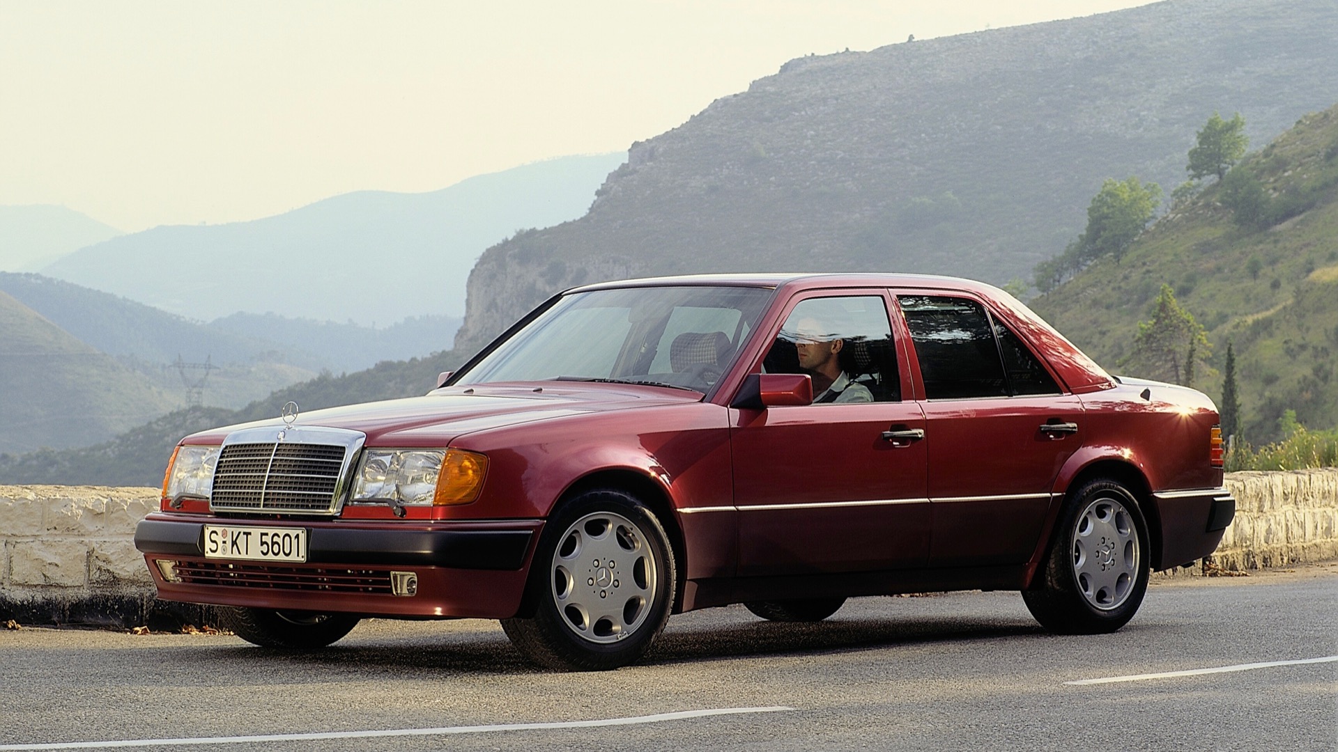 The Mercedes Benz 500 E Turns 30