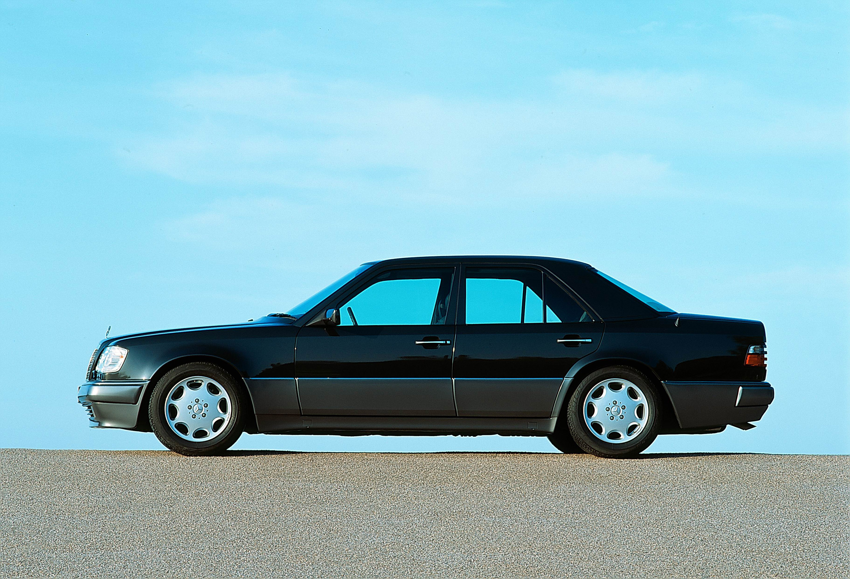 Mercedes Benz 500E 8 Of 12