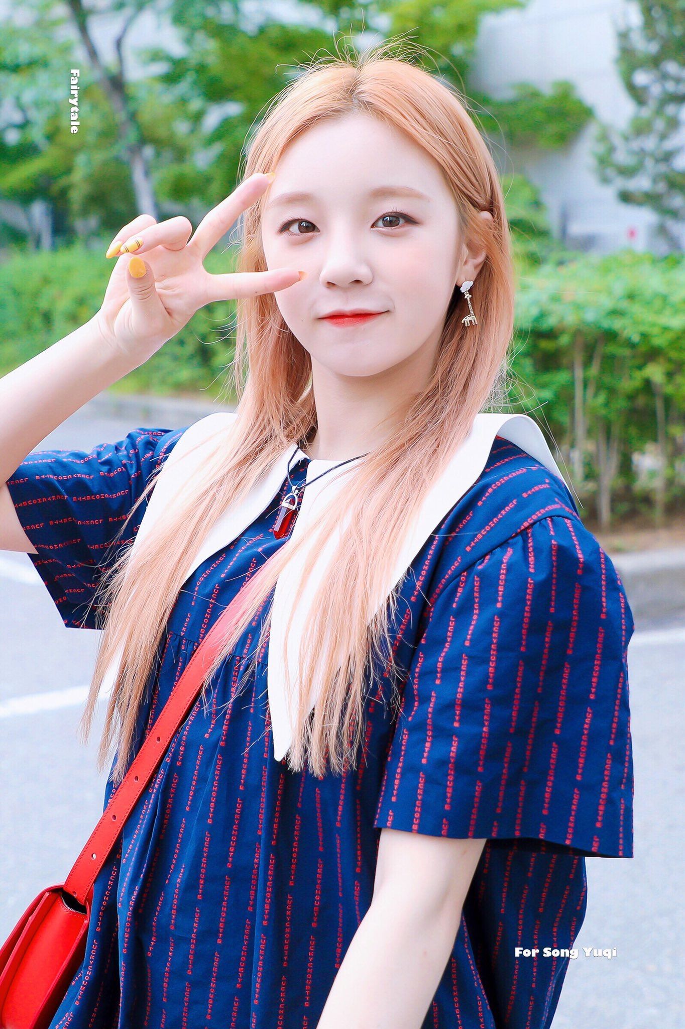 Yuqi G IDLE 190705