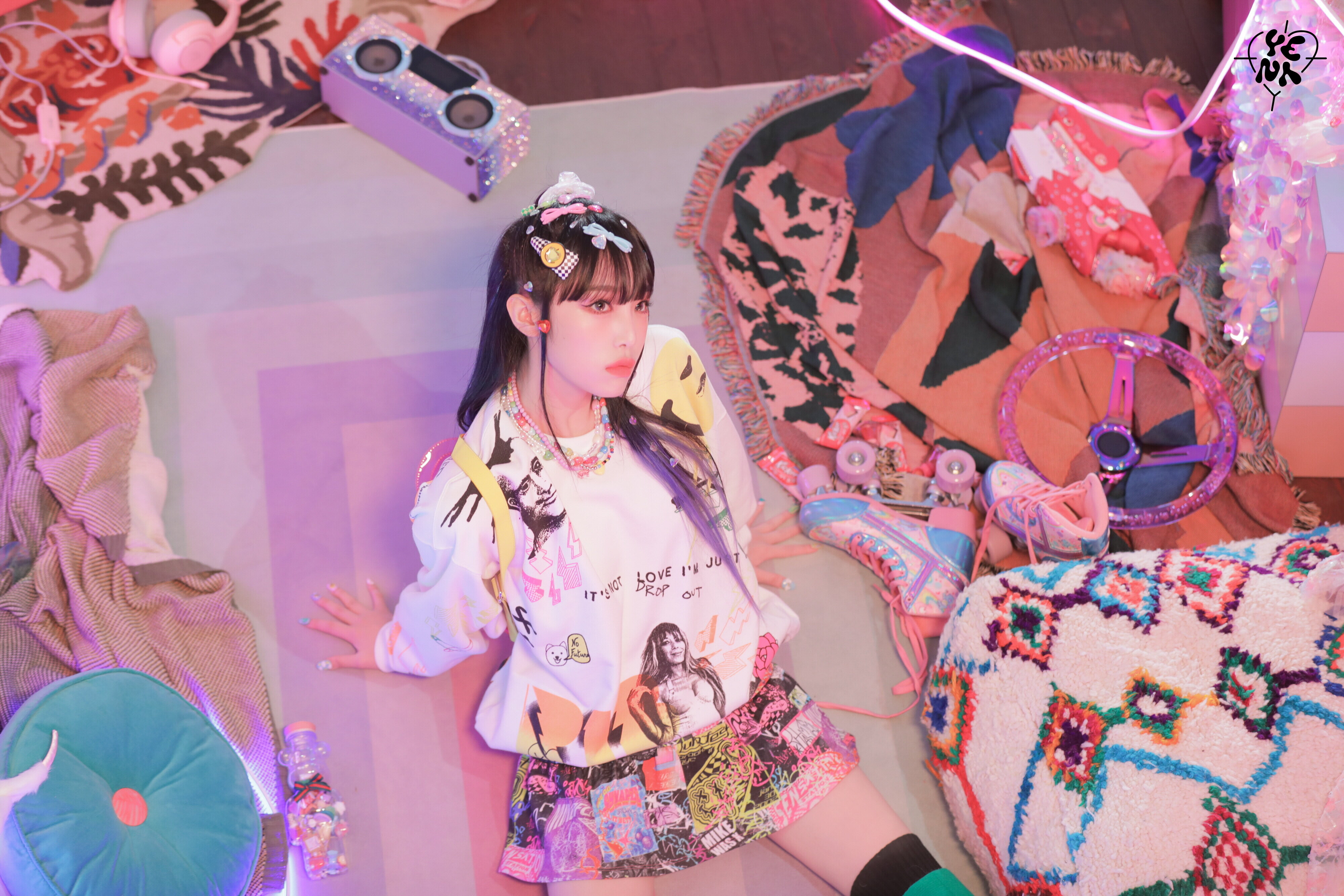 YENA - 'SMARTPHONE' Jacket Shoot Behind