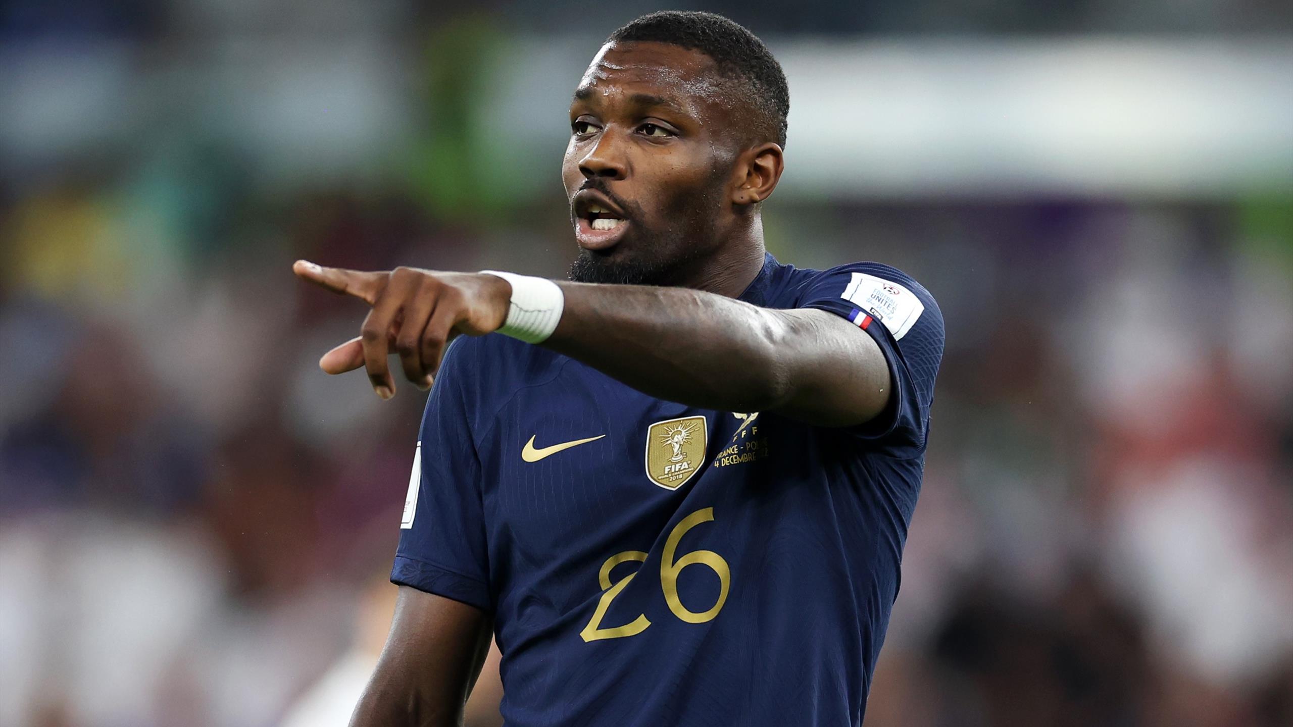 Chelsea in talks for Borussia